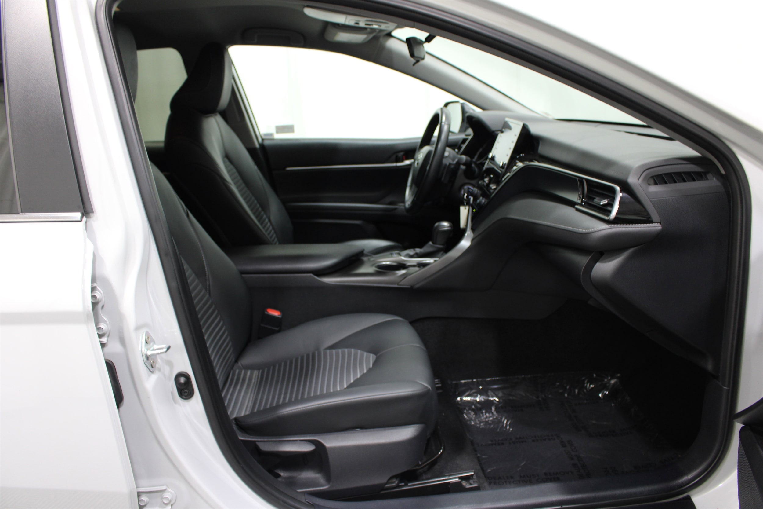 2024 Toyota Camry SE - Photo 23