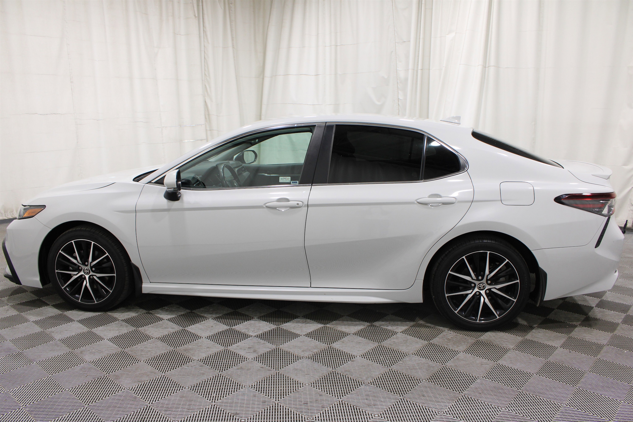 2024 Toyota Camry SE - Photo 30