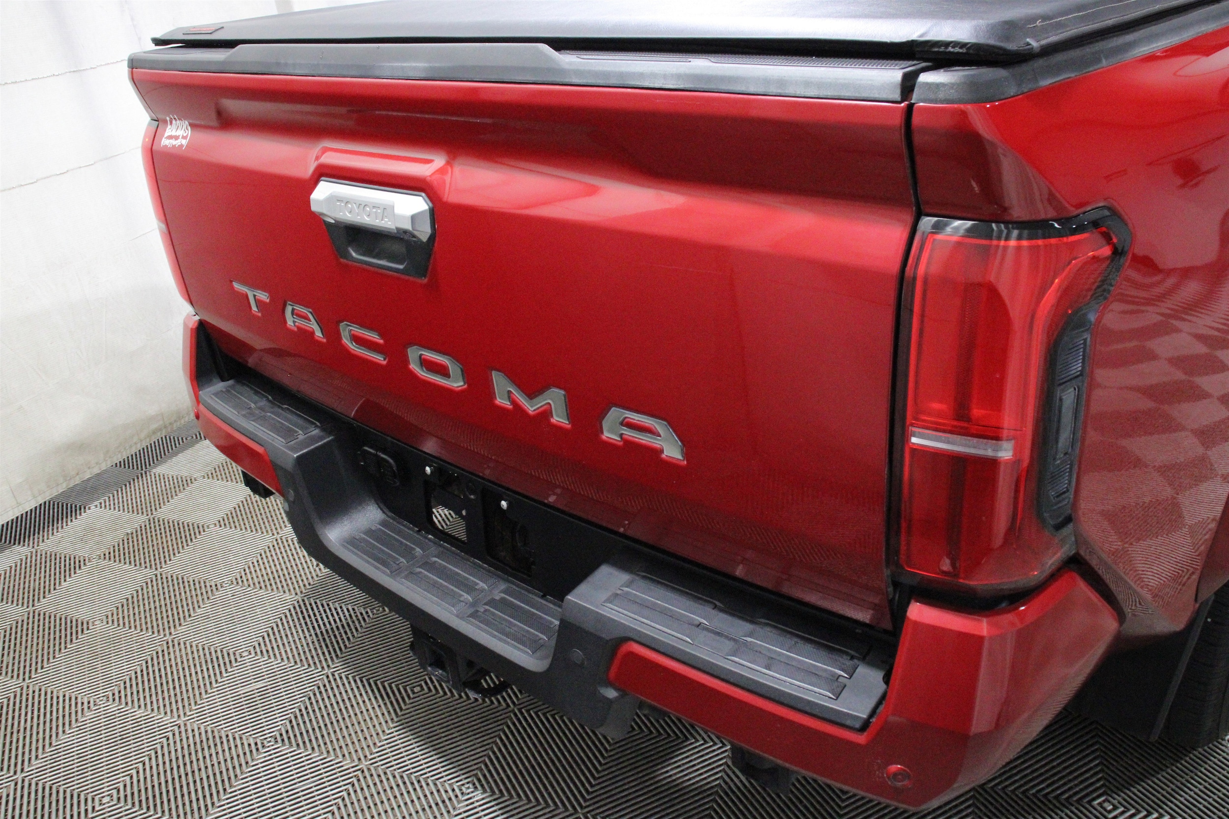 2025 Toyota Tacoma Limited - Photo 28