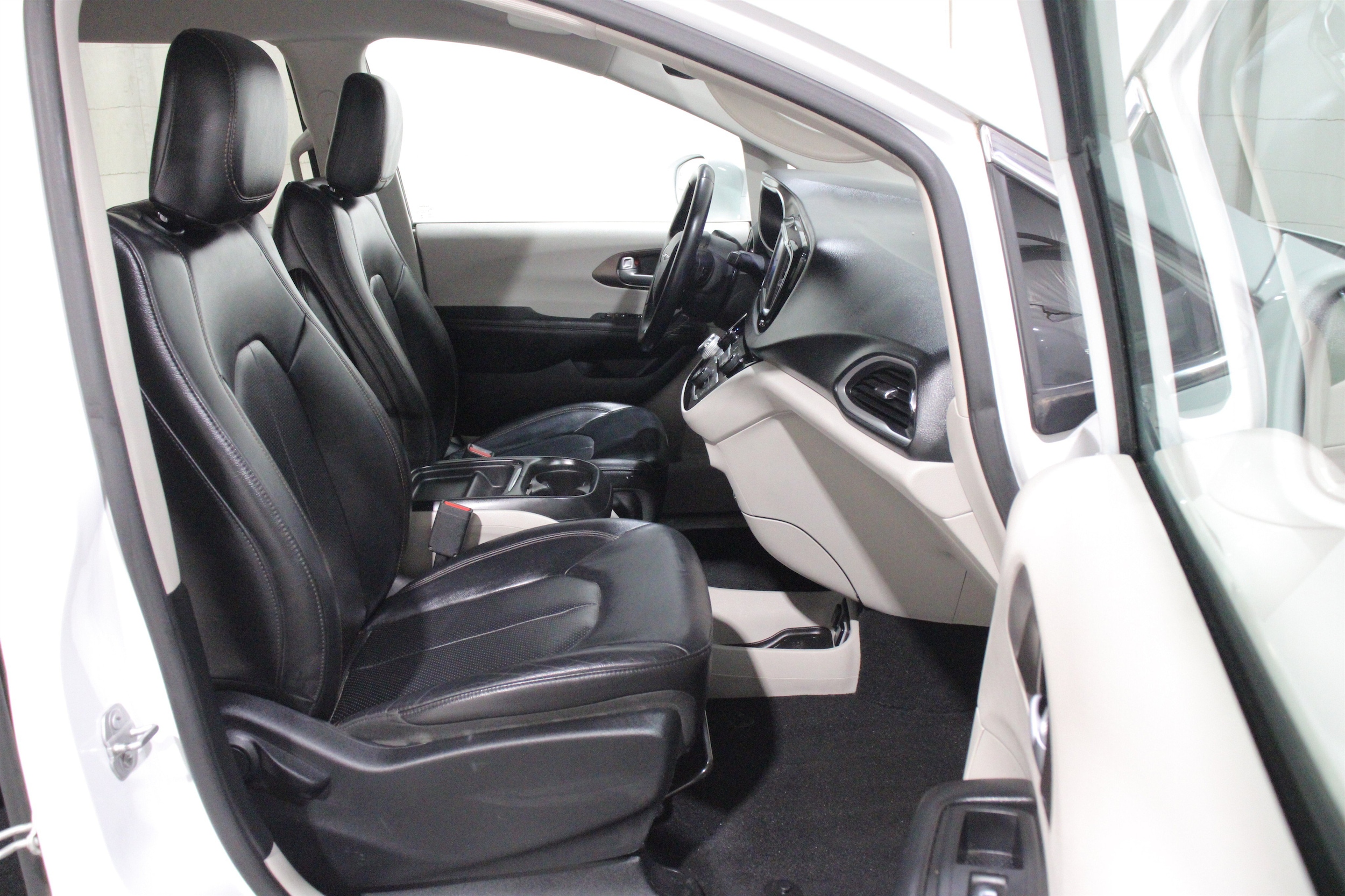 2018 Chrysler Pacifica Touring L - Photo 28
