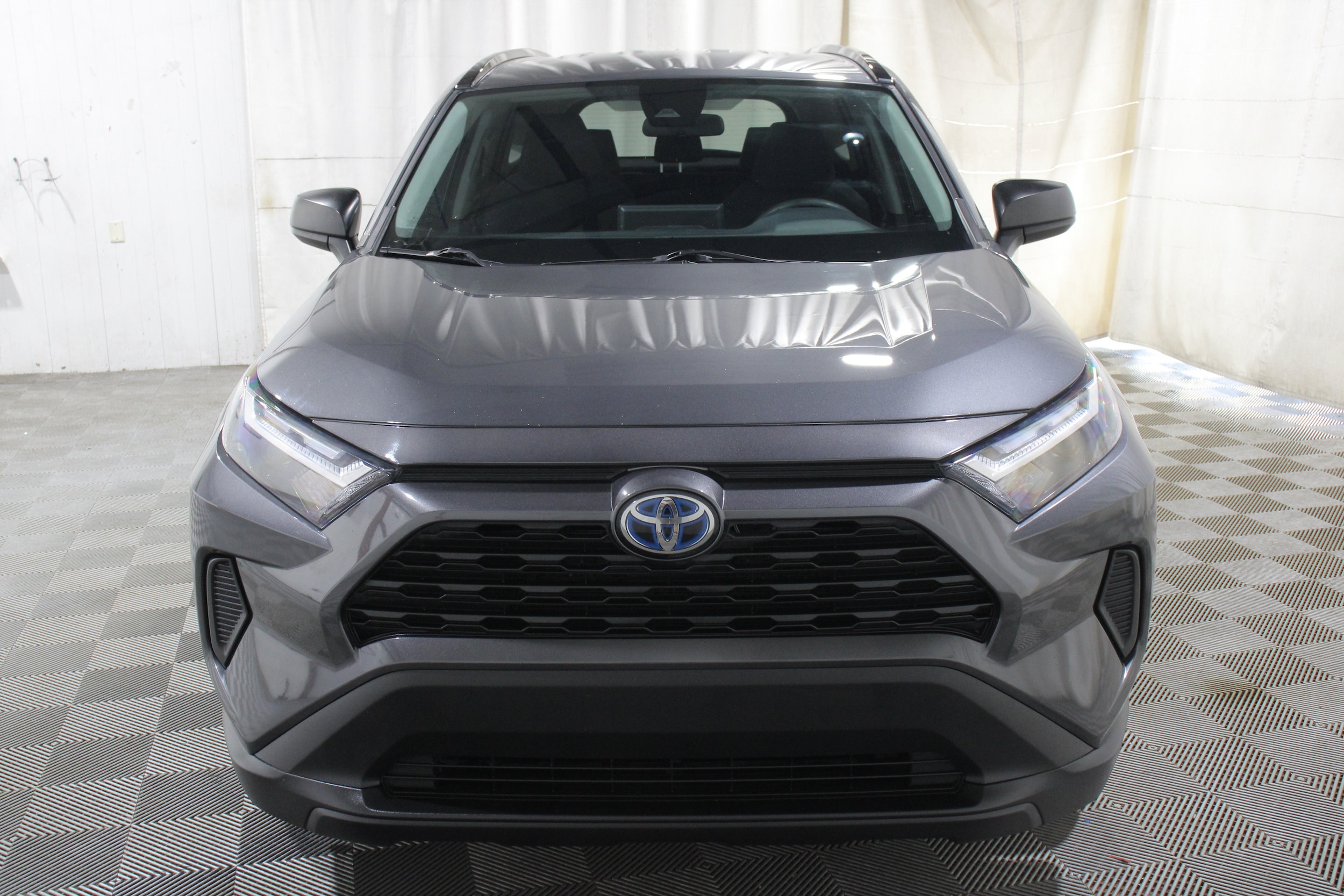 2024 Toyota RAV4 LE - Photo 29