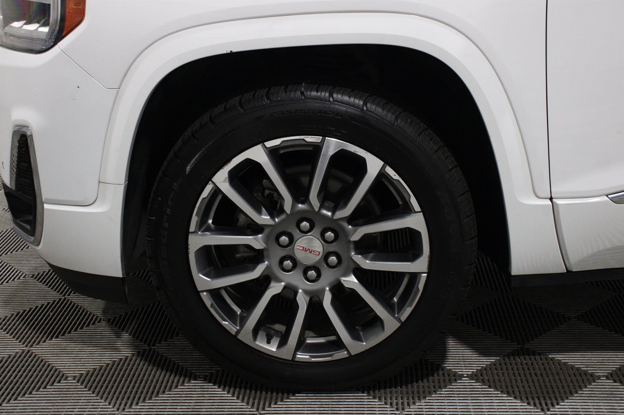 2023 GMC Acadia Denali - Photo 42