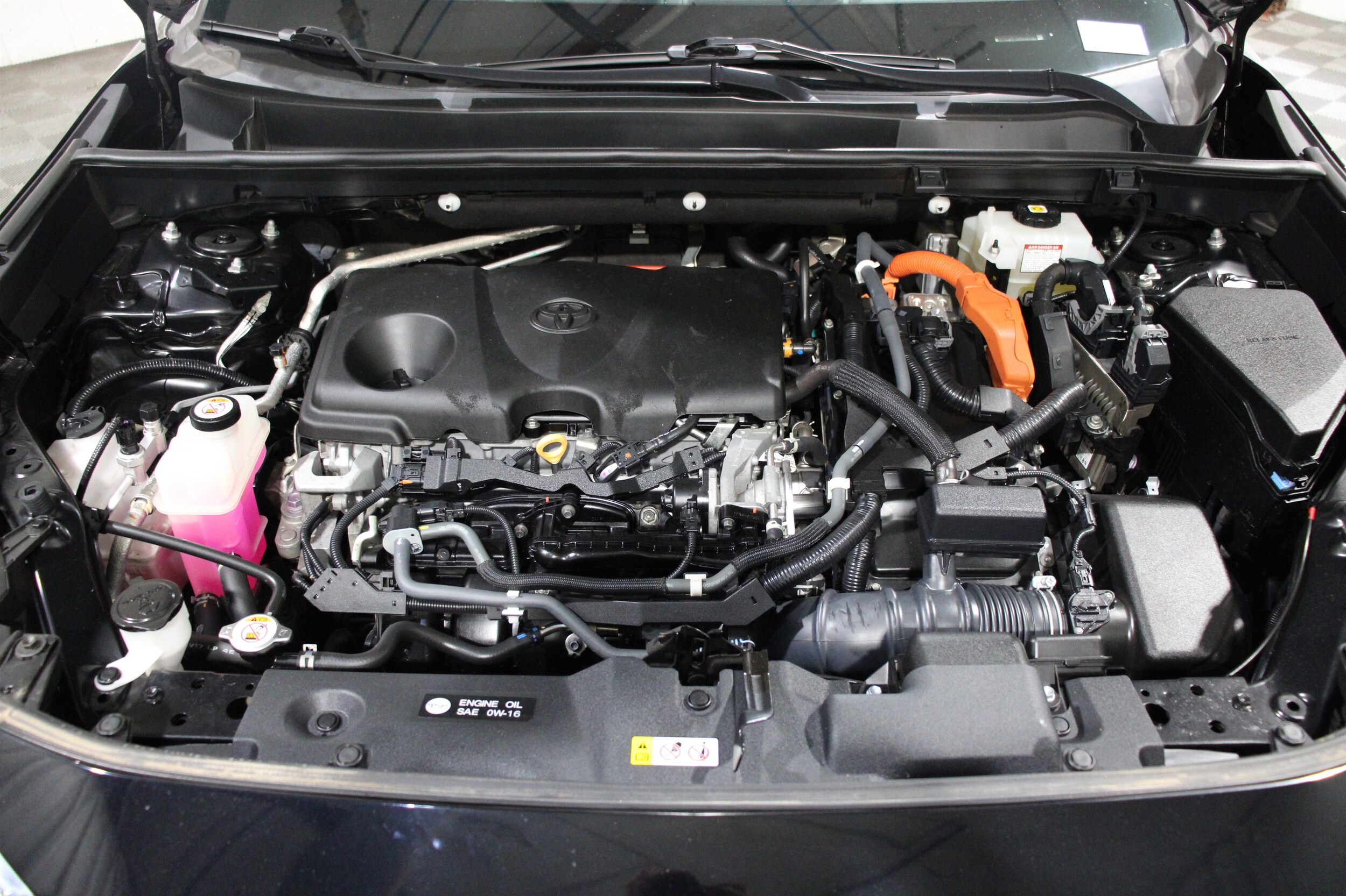 2021 Toyota RAV4 LE - Photo 36