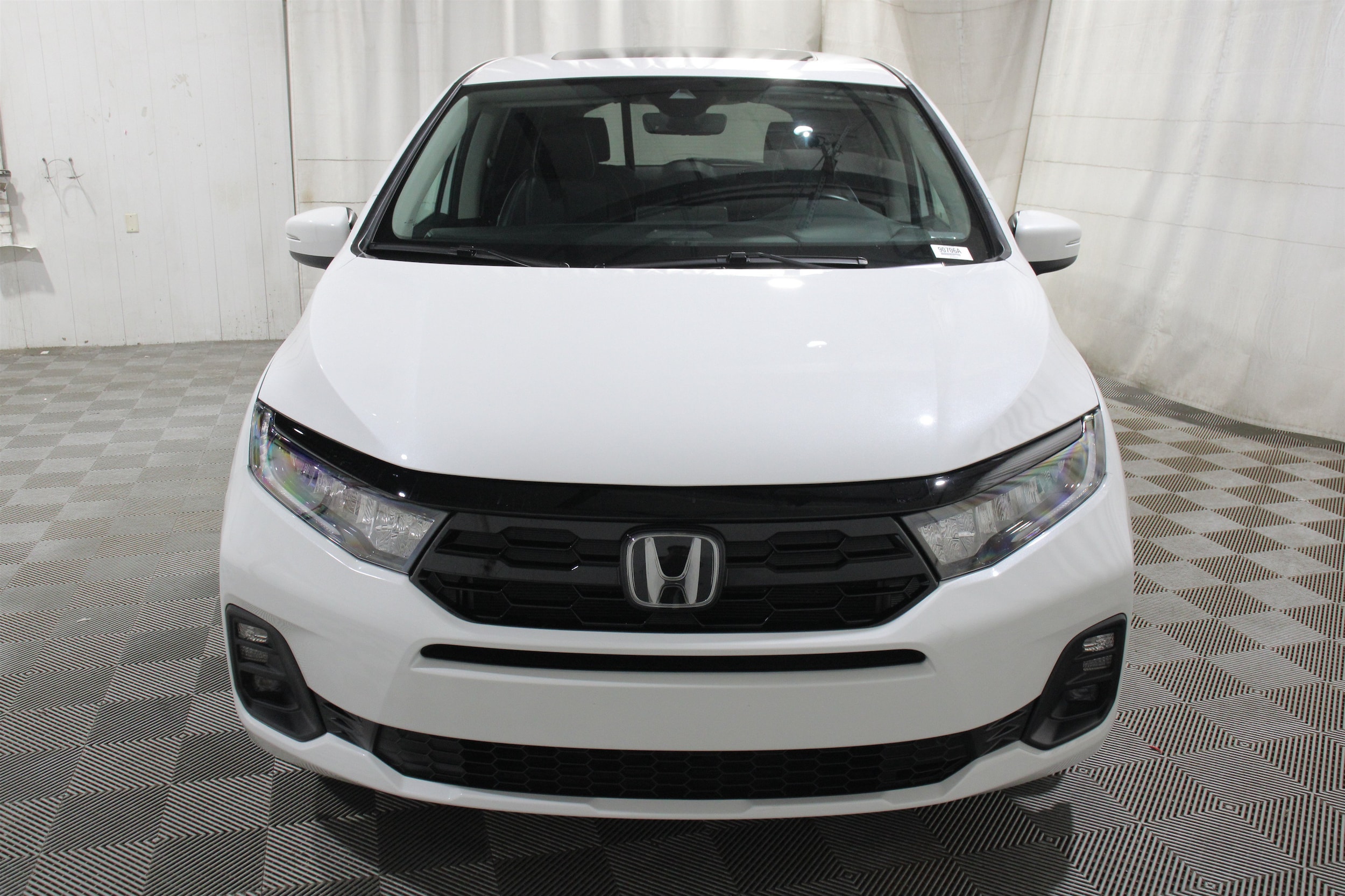 2025 Honda Odyssey Touring - Photo 34