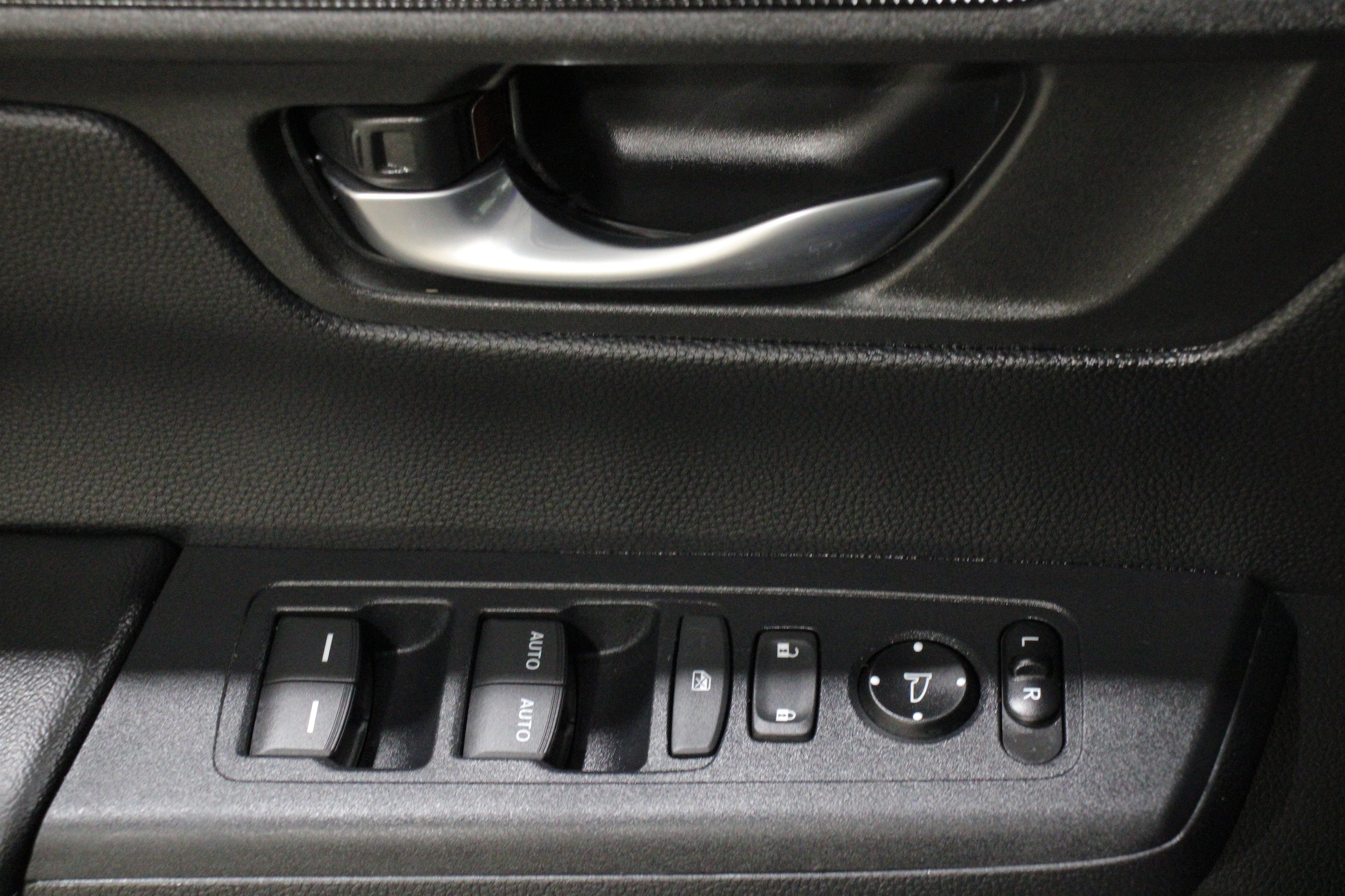2025 Honda CR-V EX - Photo 7