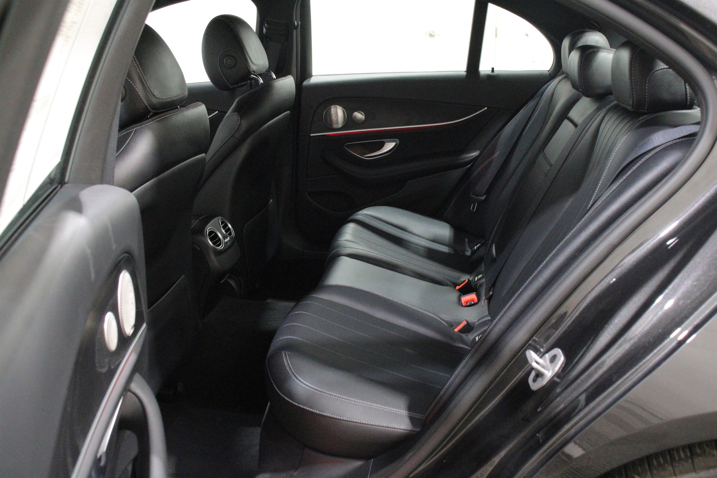 2022 Mercedes-Benz E-Class E350 - Photo 24