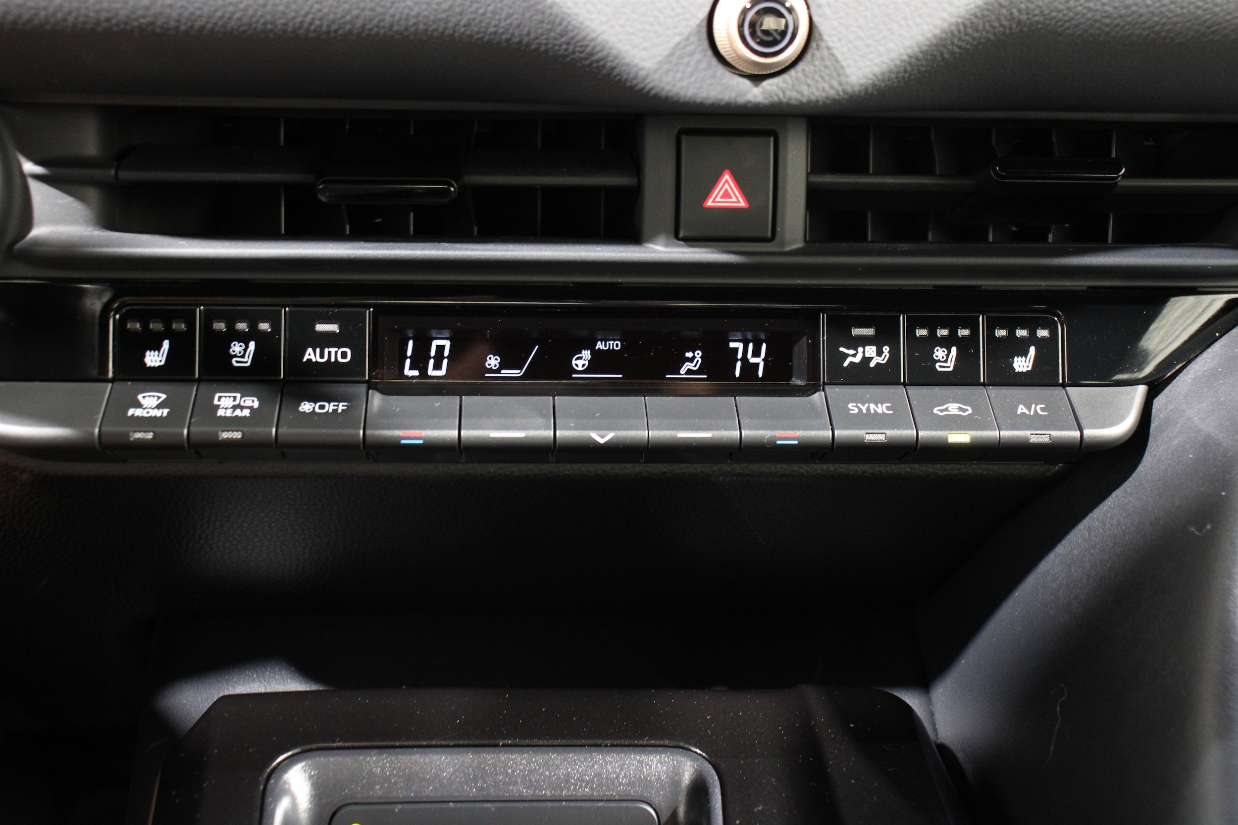 2025 Toyota Crown Limited - Photo 16