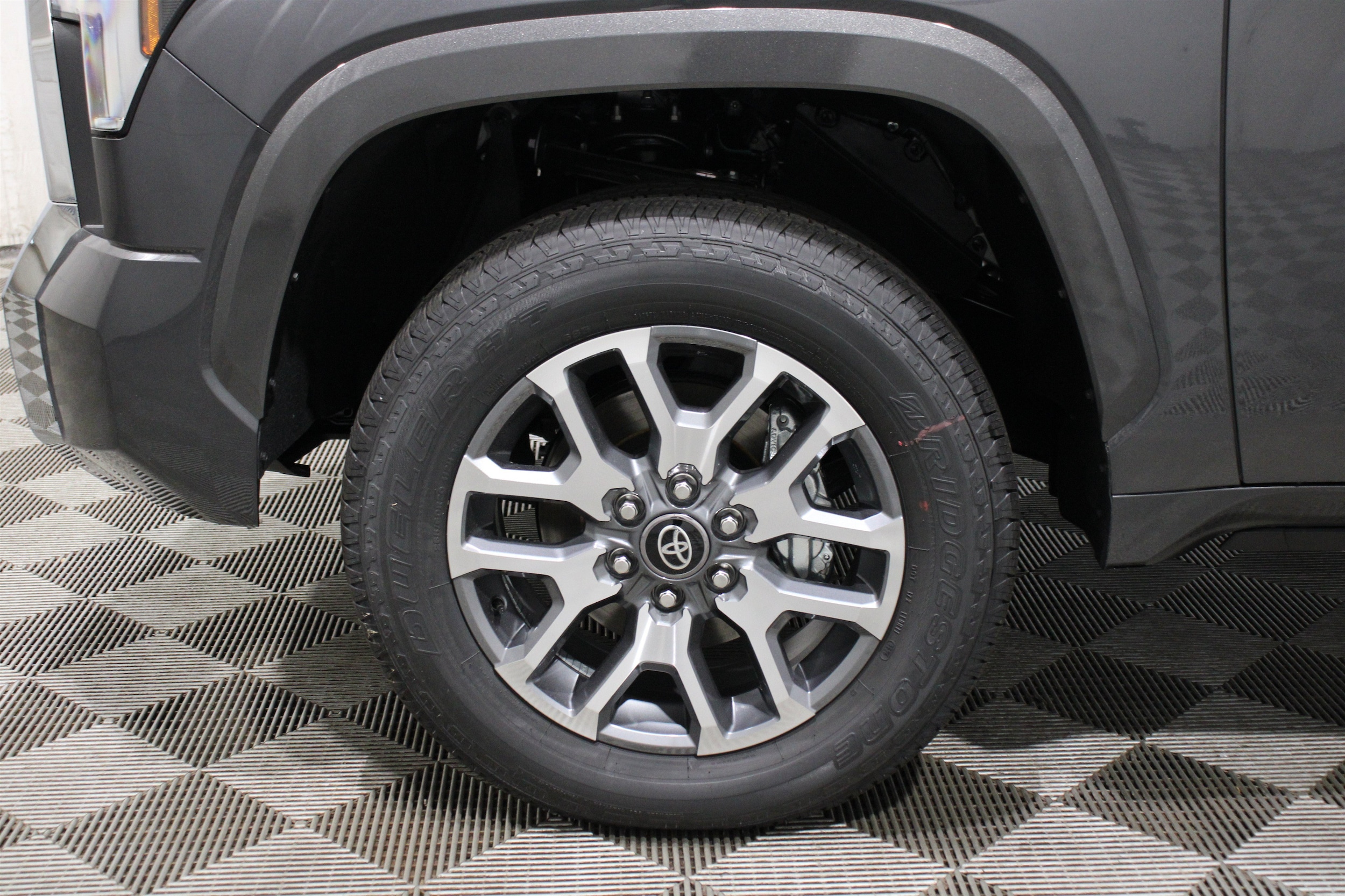 2026 Toyota Tundra SR5 - Photo 39