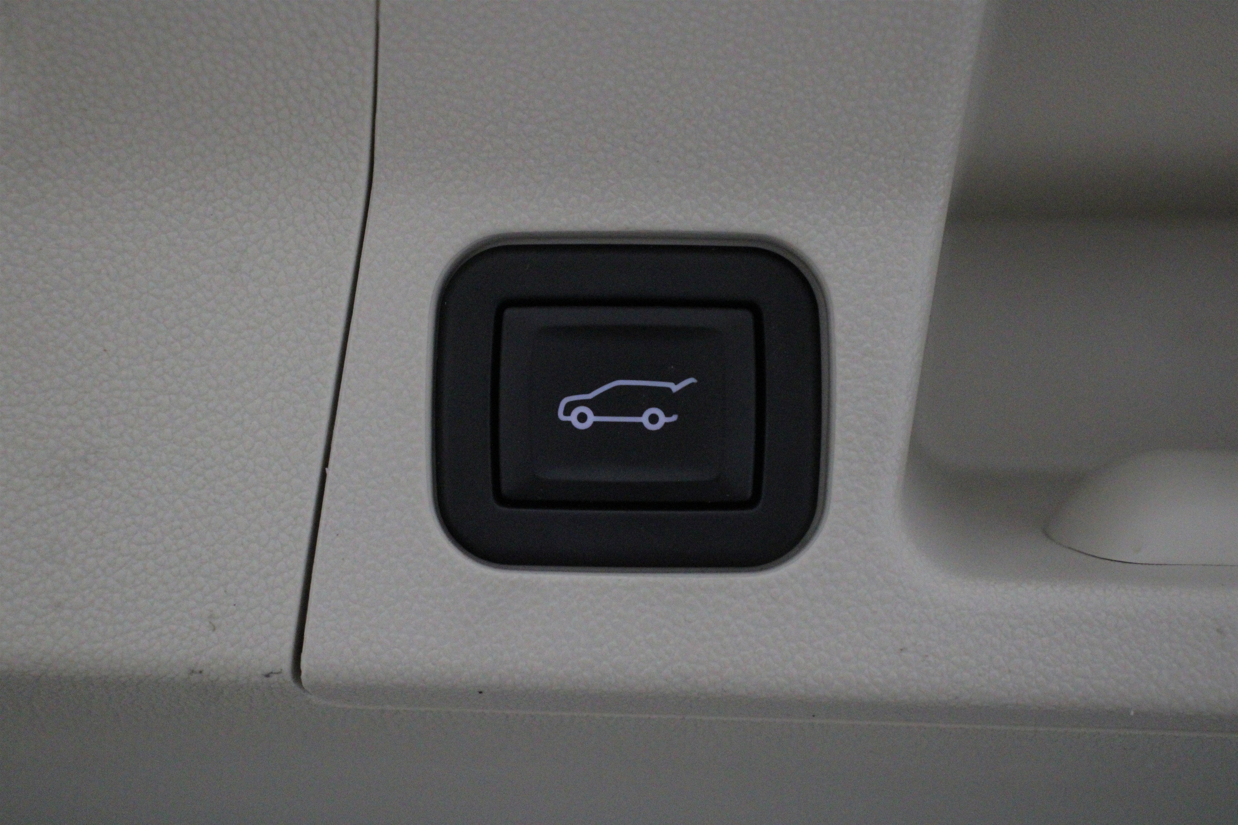 2023 GMC Acadia Denali - Photo 28