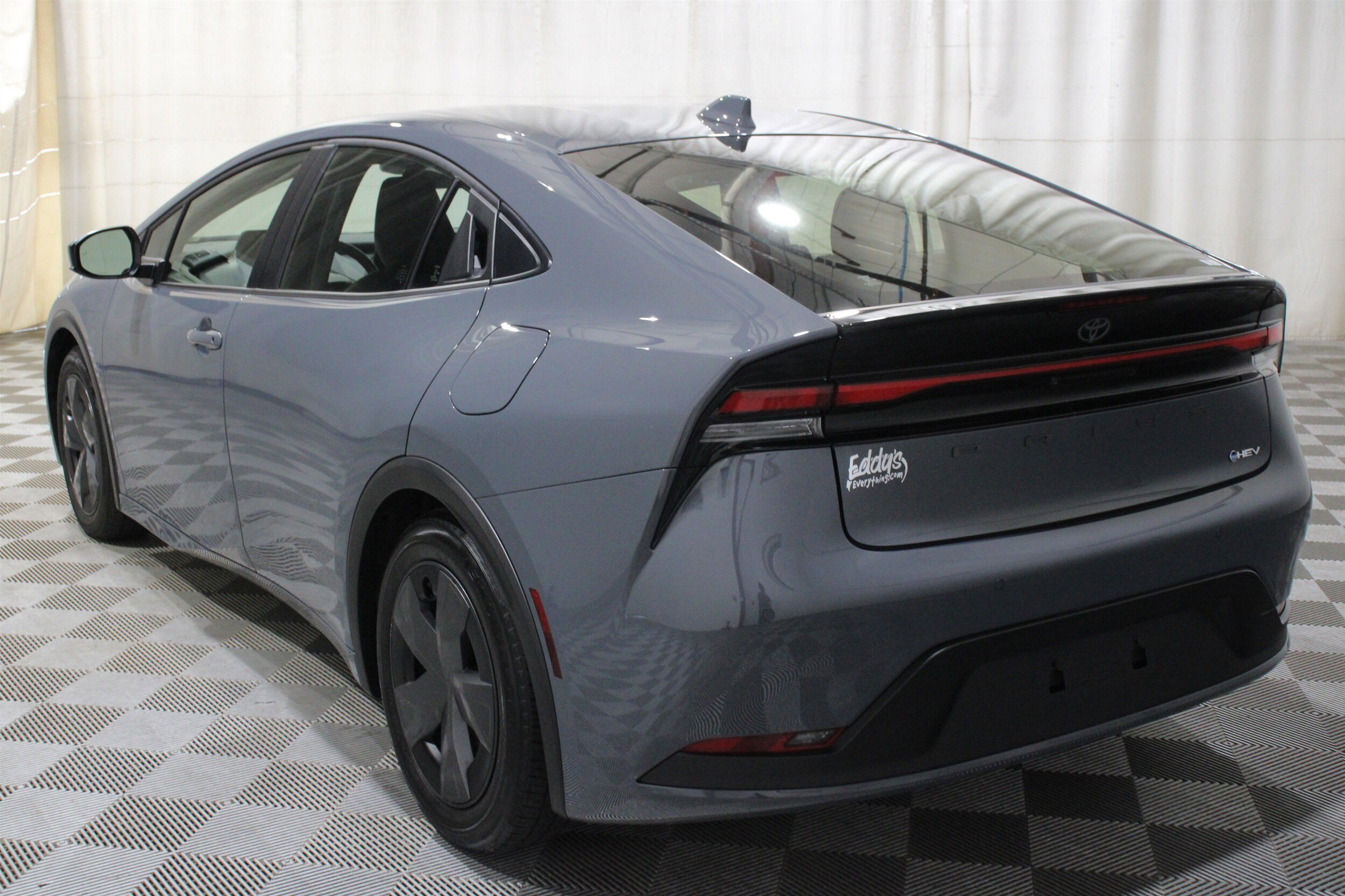 2024 Toyota Prius LE - Photo 36
