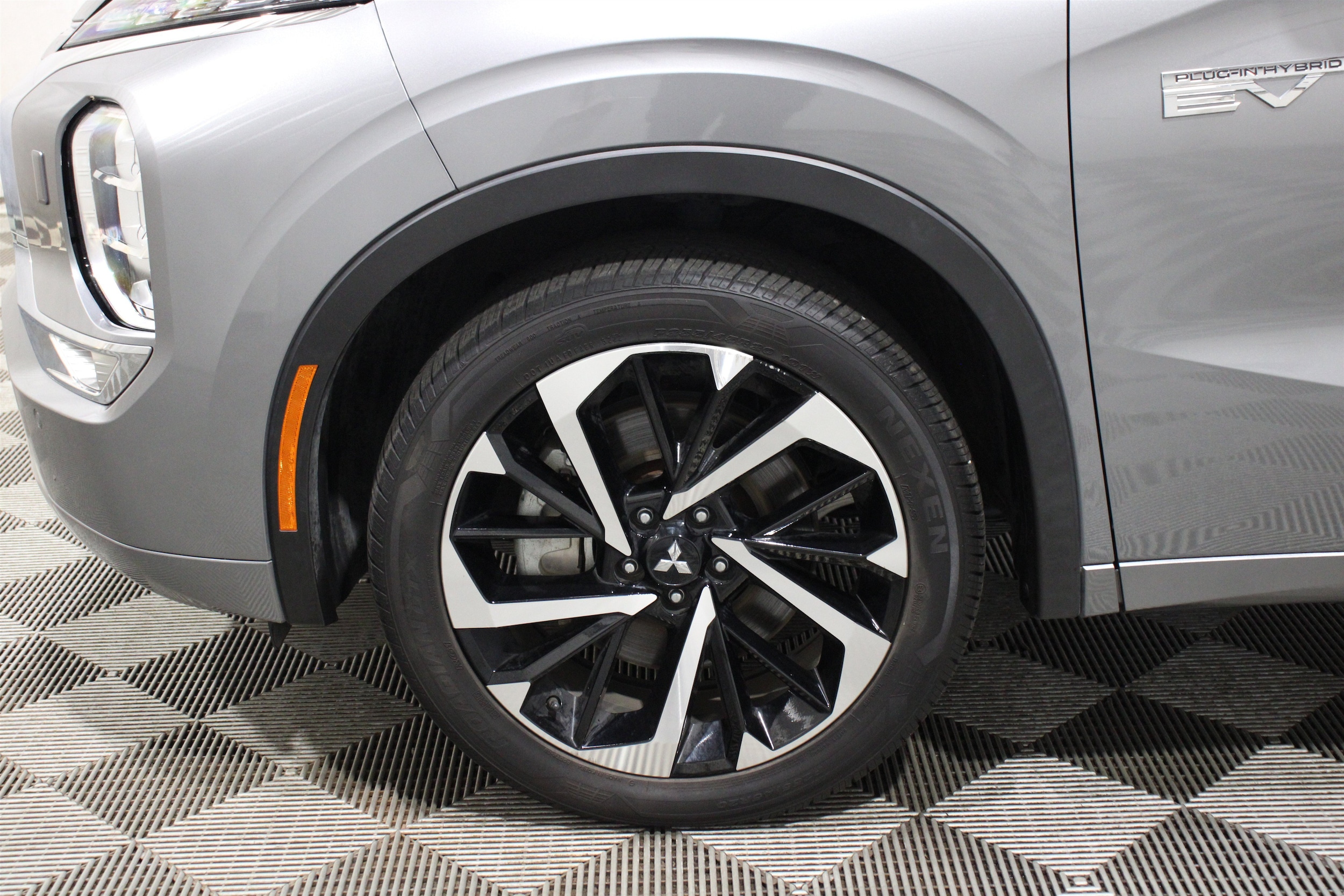 2023 Mitsubishi Outlander Plug-In Hybrid SEL - Photo 41