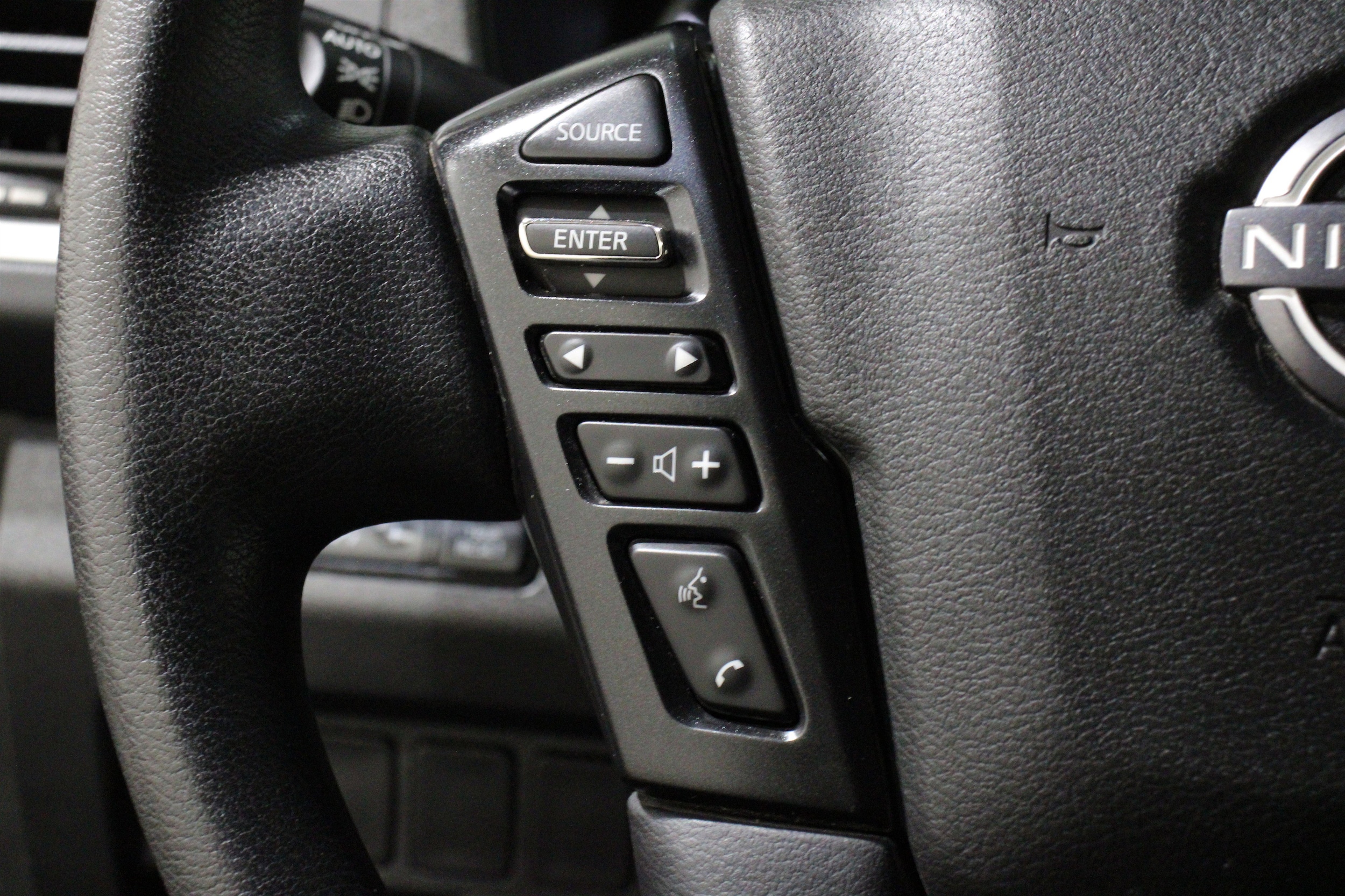2024 Nissan Frontier SV - Photo 9