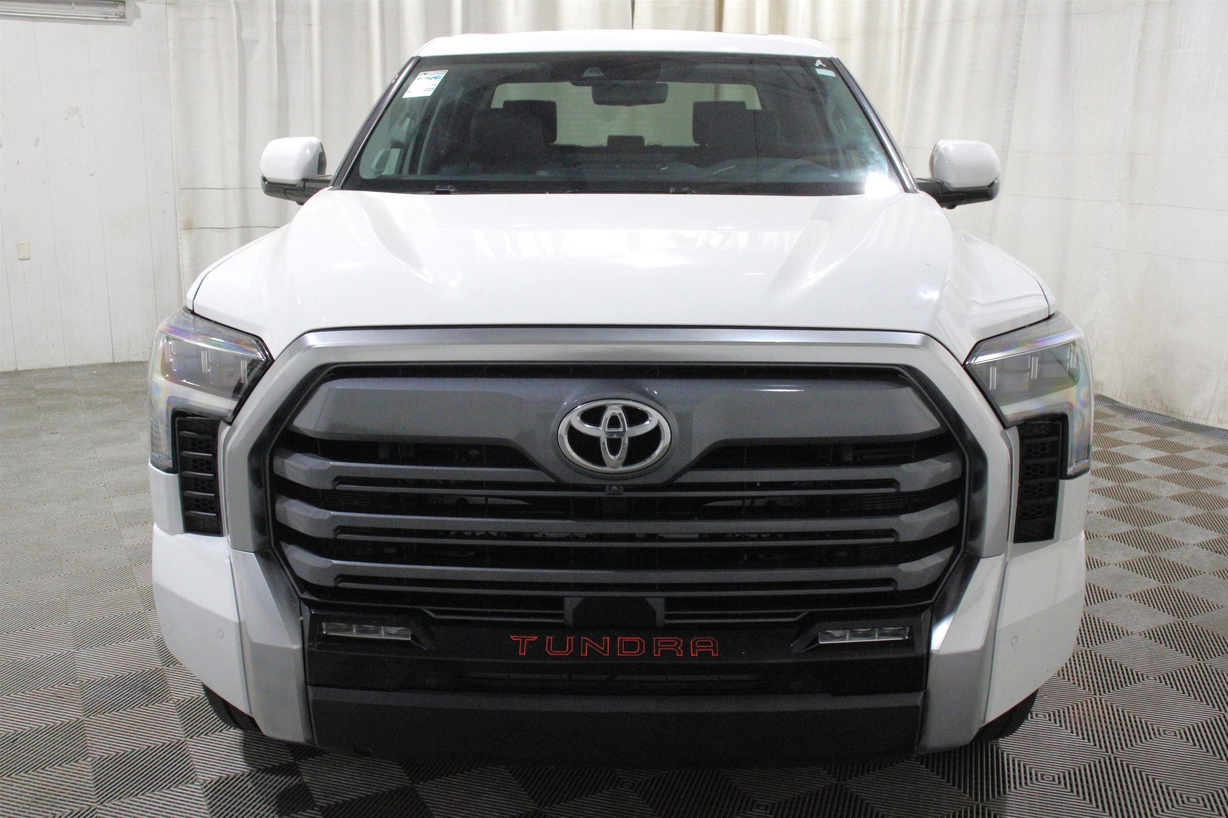 2023 Toyota Tundra Limited - Photo 29