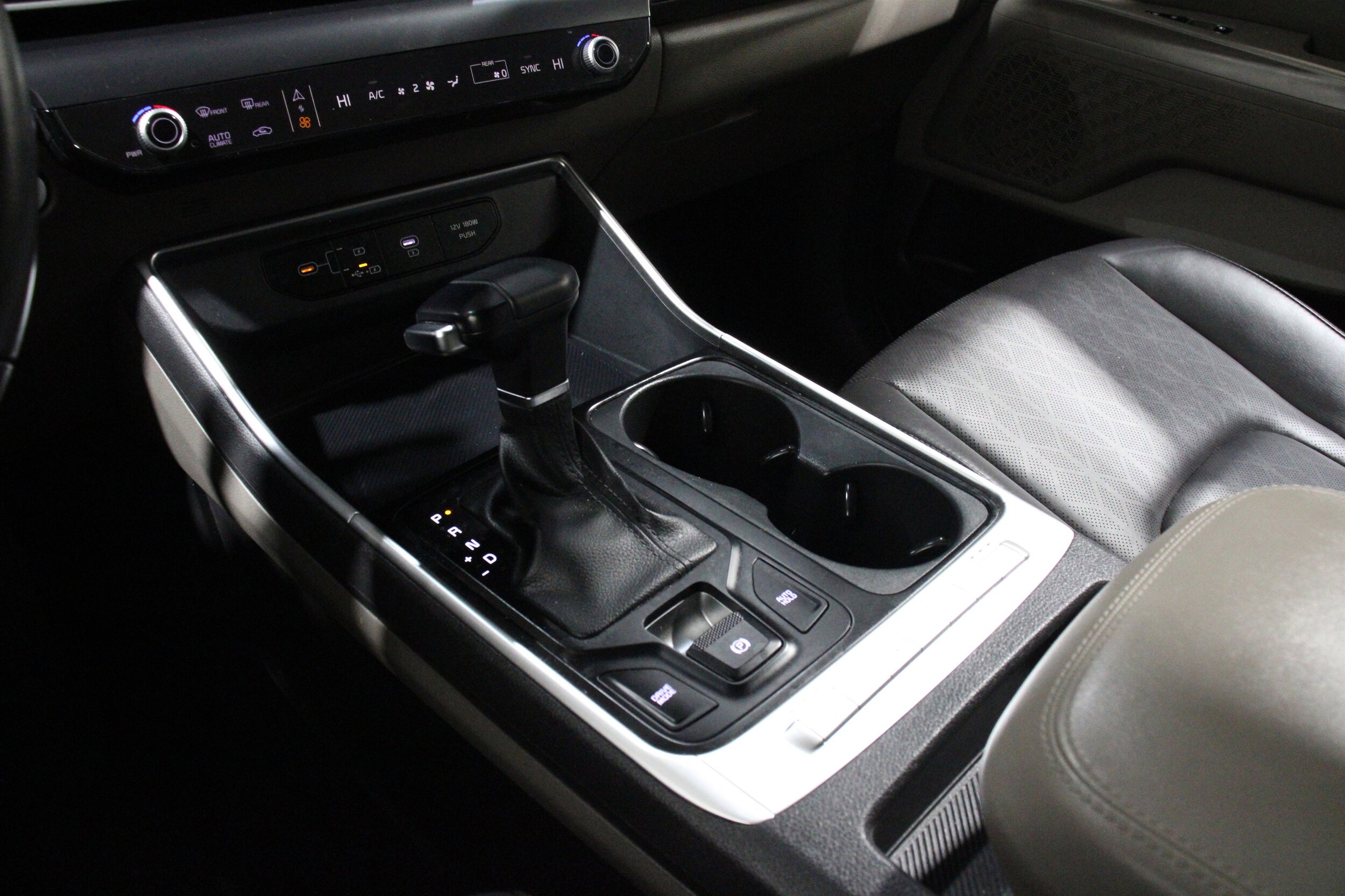 2025 Kia Carnival LXS - Photo 20