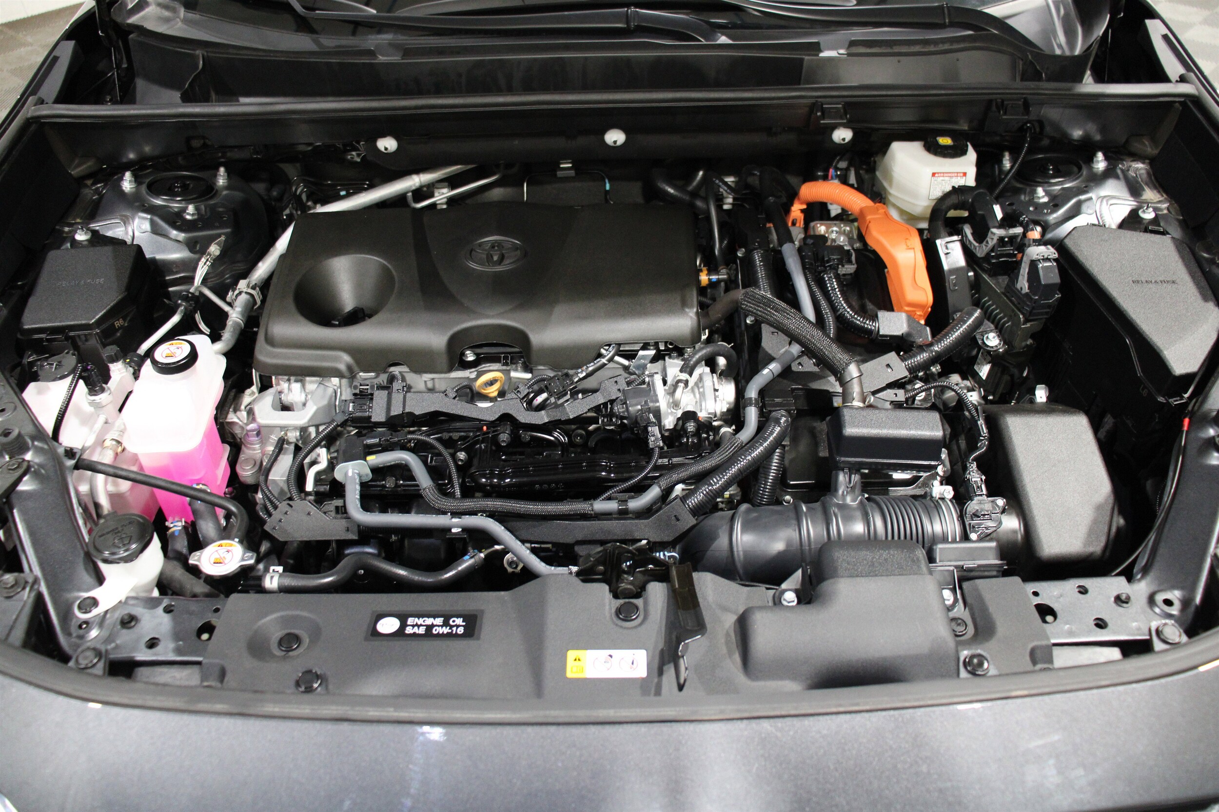 2024 Toyota RAV4 LE - Photo 36