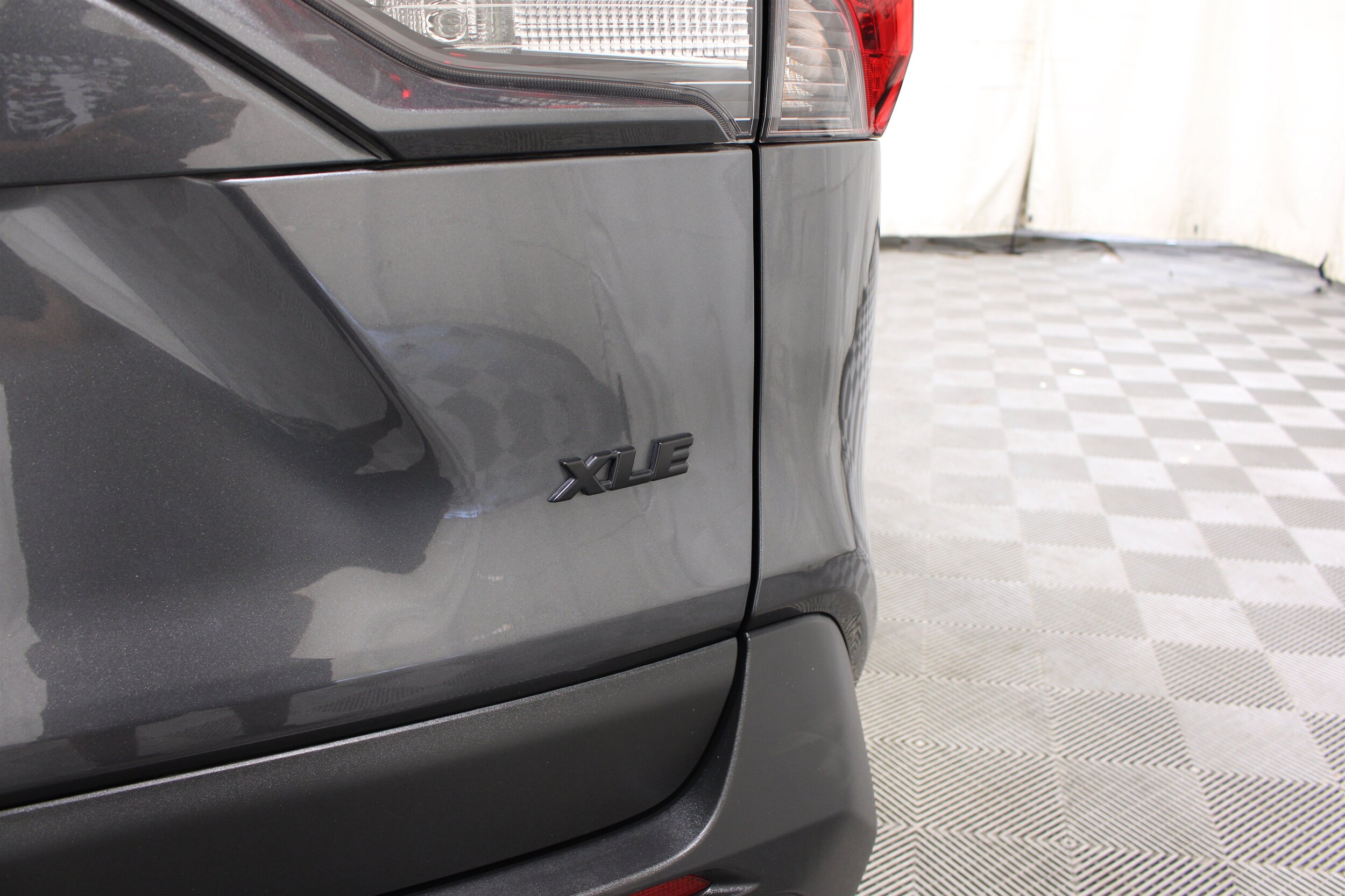 2023 Toyota RAV4 XLE - Photo 27