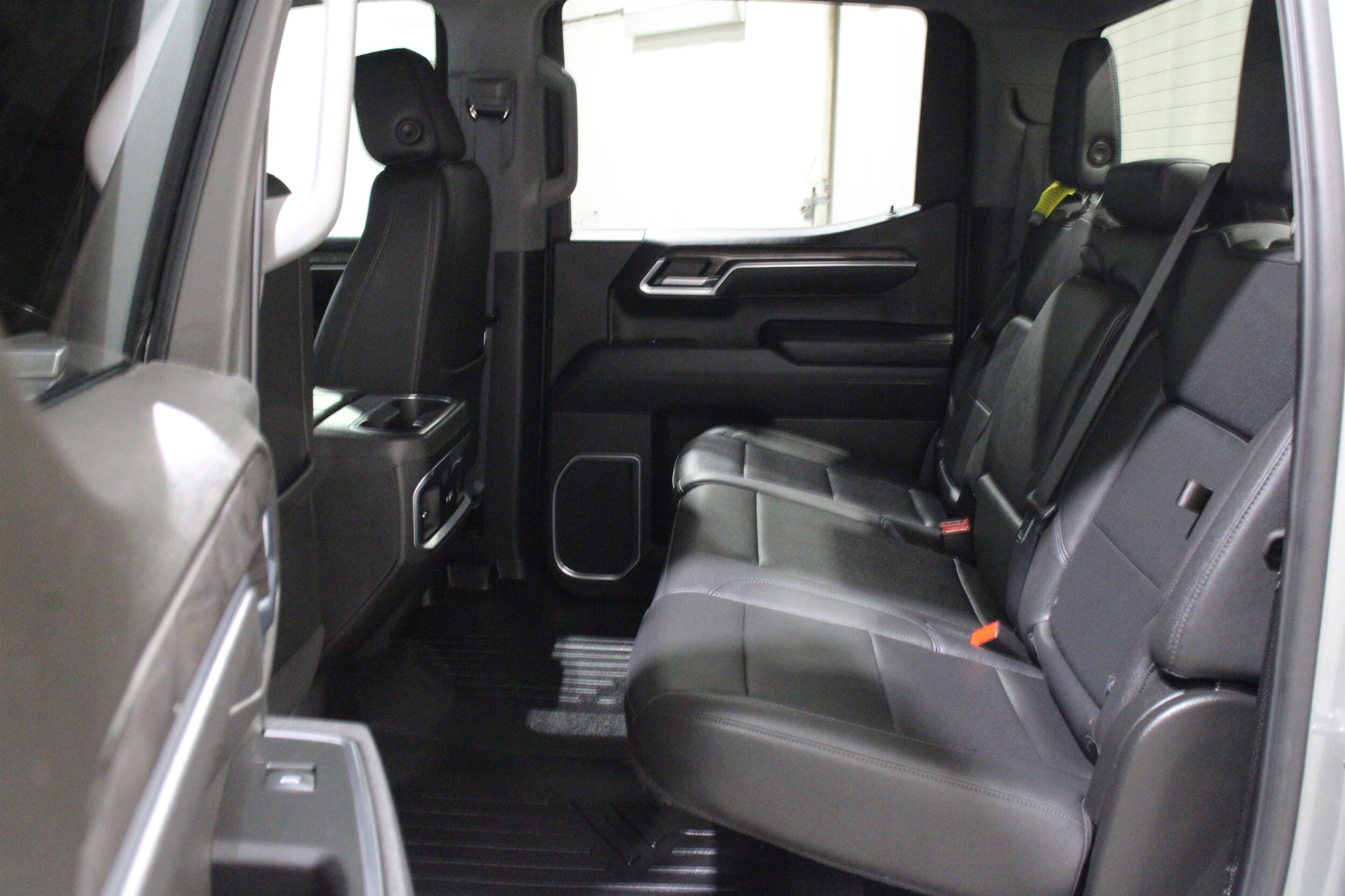 2025 Chevrolet Silverado 1500 LTZ - Photo 23