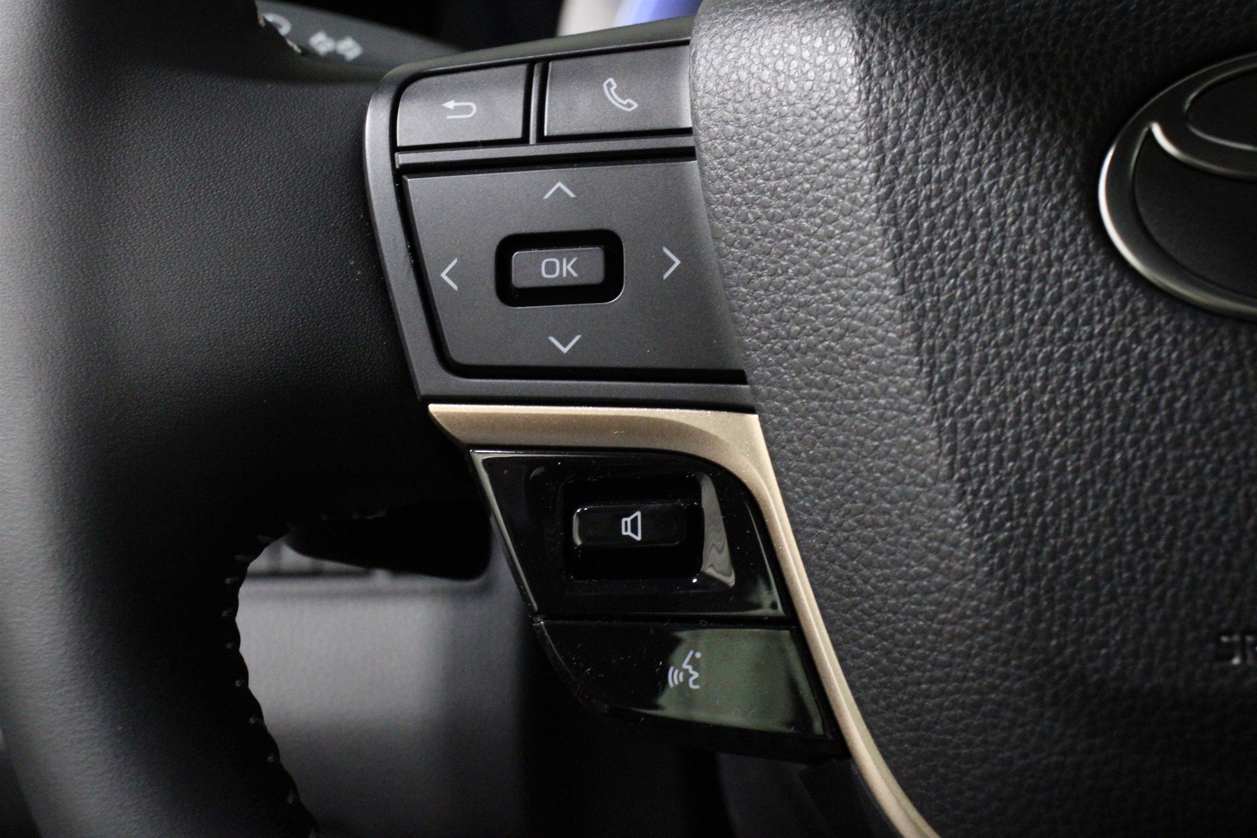 2026 Toyota Crown Platinum - Photo 9