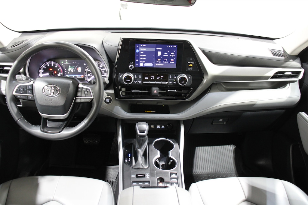 Used 2024 Toyota Highlander XLE SUV