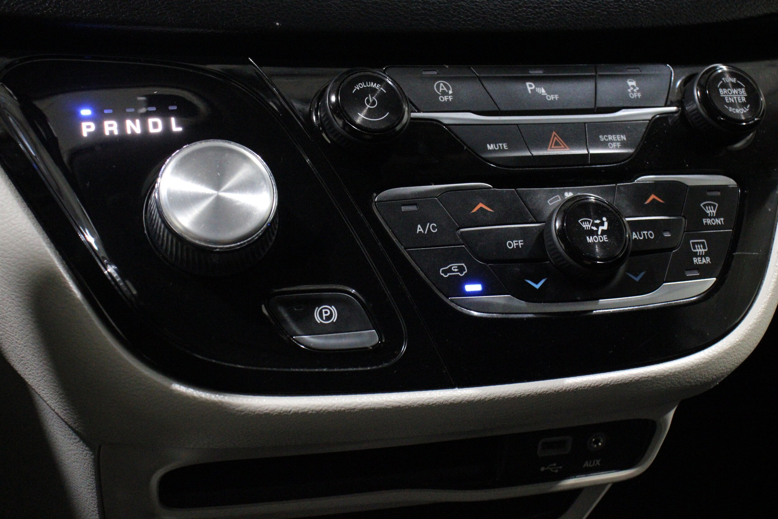 2018 Chrysler Pacifica Touring L - Photo 19
