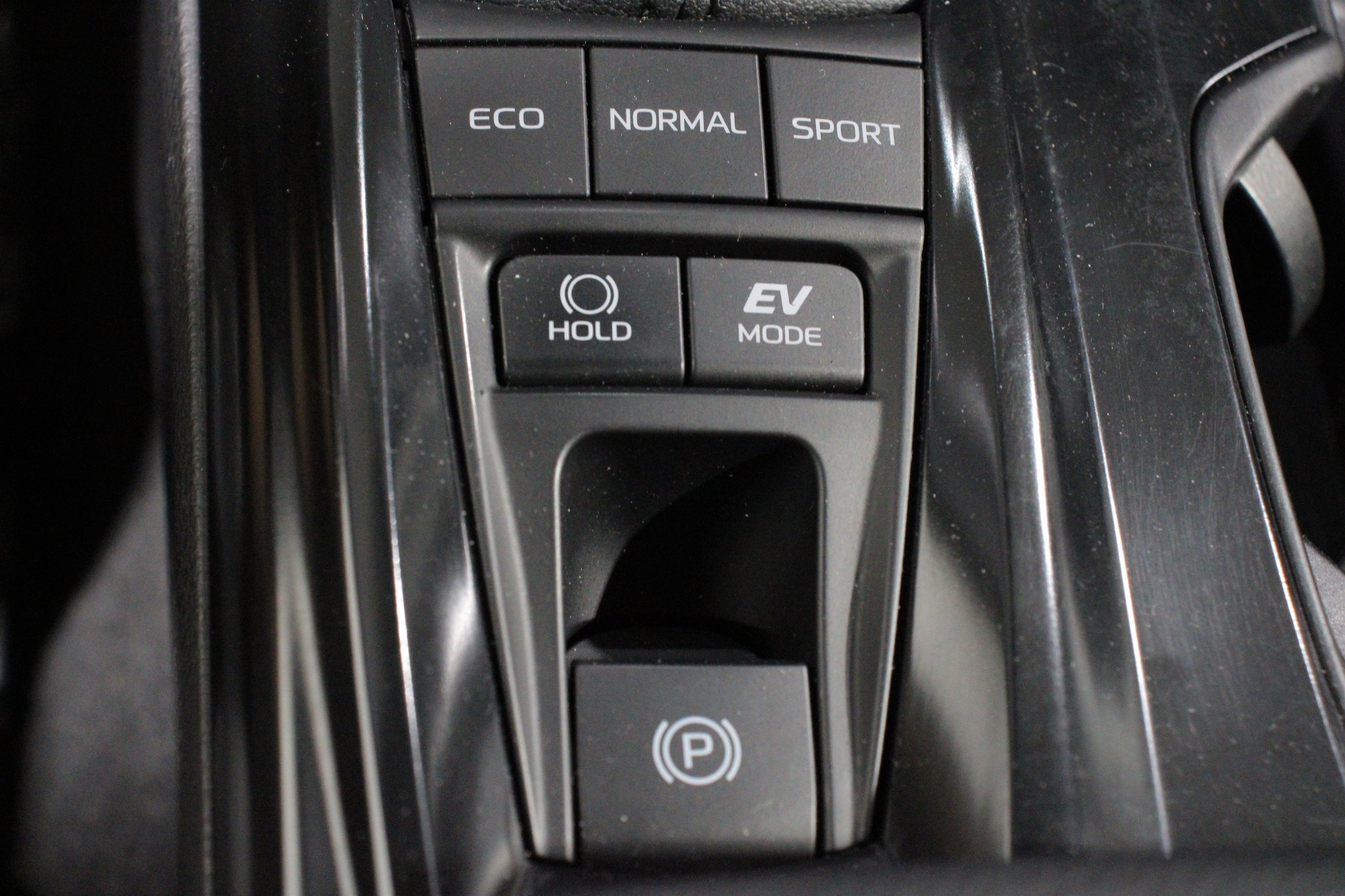 2025 Toyota Camry SE - Photo 20