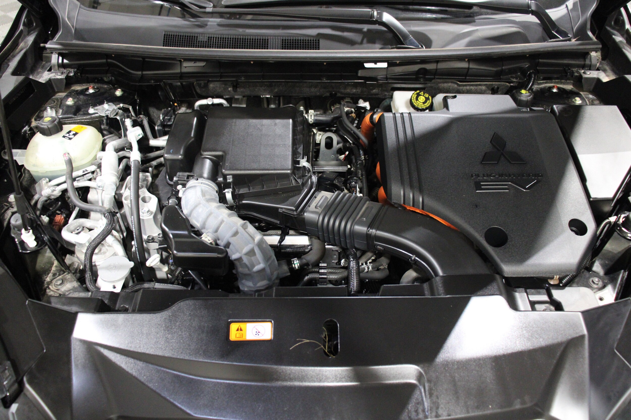 2024 Mitsubishi Outlander Plug-in Hybrid ES - Photo 41
