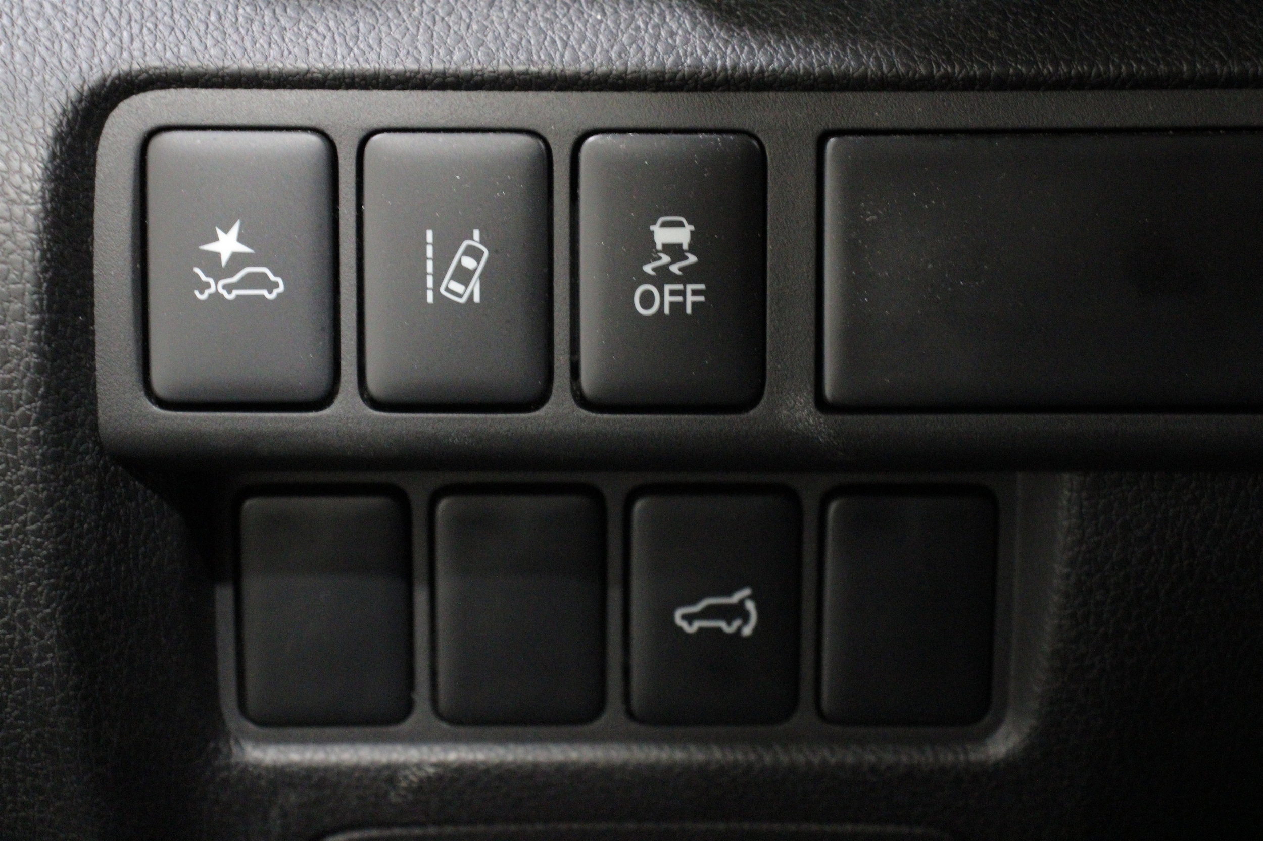 2024 Mitsubishi Eclipse Cross SEL - Photo 8