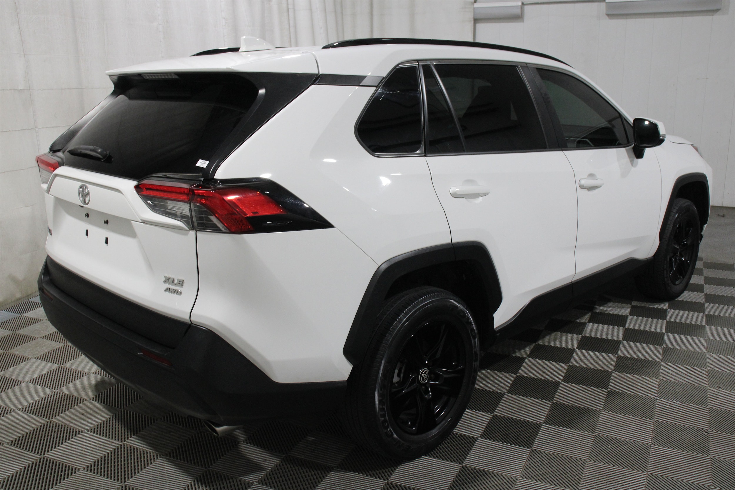 2022 Toyota RAV4 XLE - Photo 33