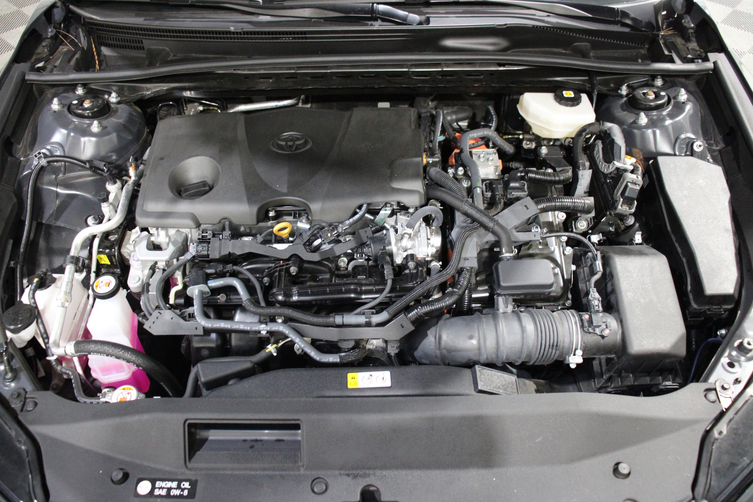 2025 Toyota Camry LE - Photo 38