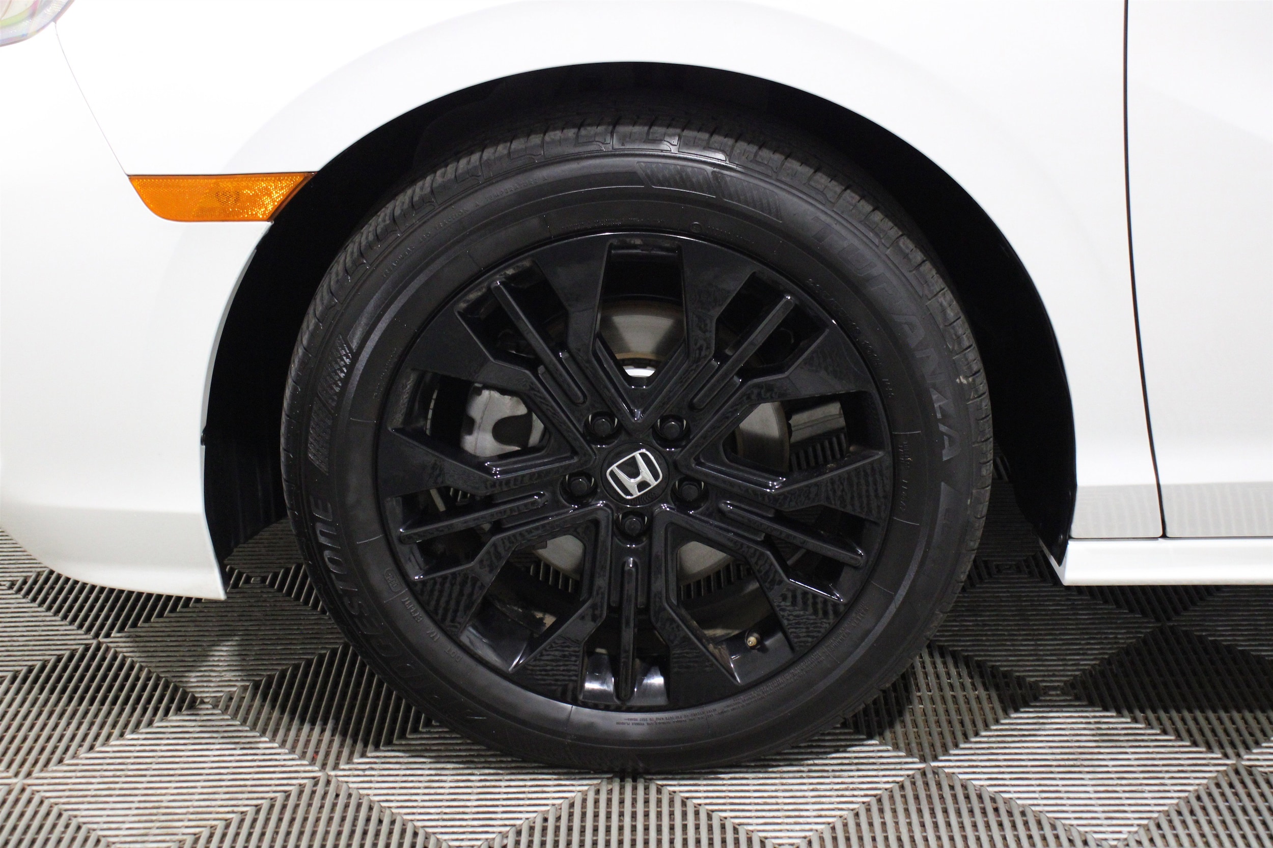 2025 Honda Odyssey Sport L - Photo 40