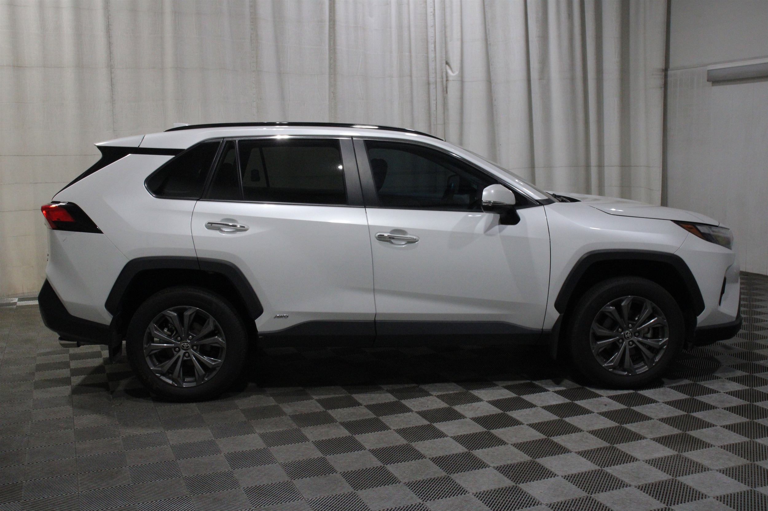 2024 Toyota RAV4 Limited - Photo 33