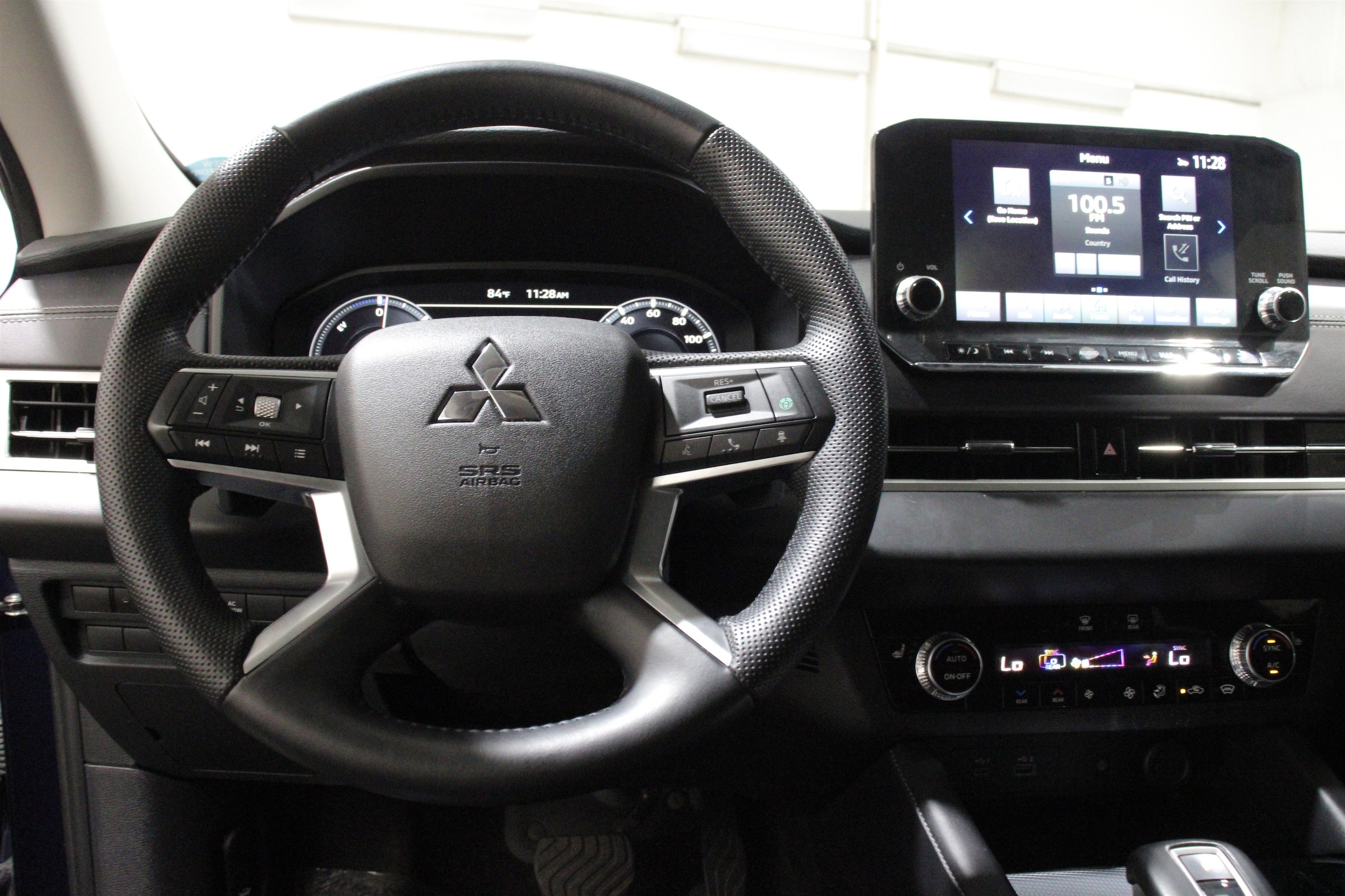 2023 Mitsubishi Outlander Plug-In Hybrid SEL - Photo 8