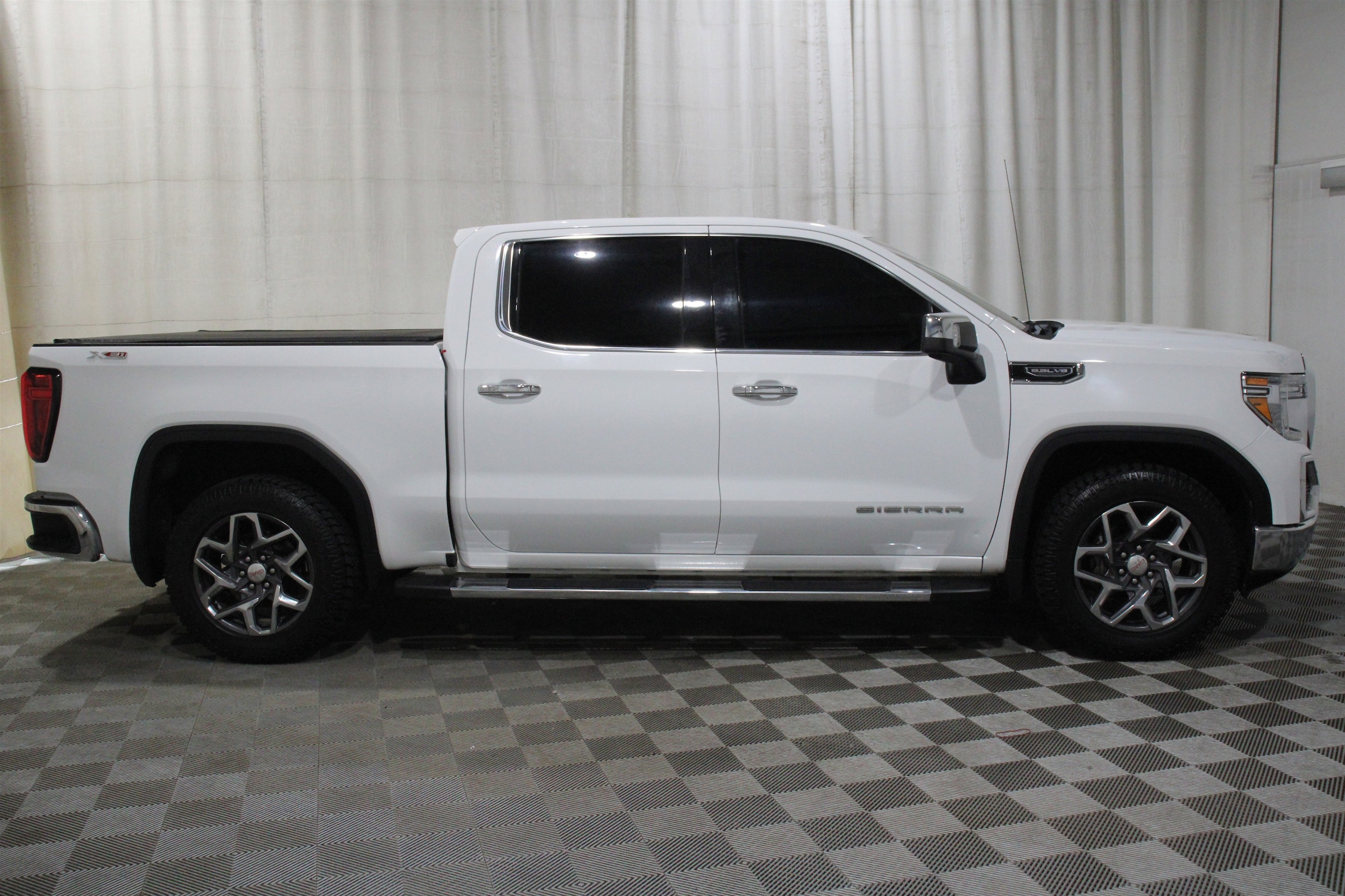 2019 GMC Sierra 1500 SLT - Photo 31