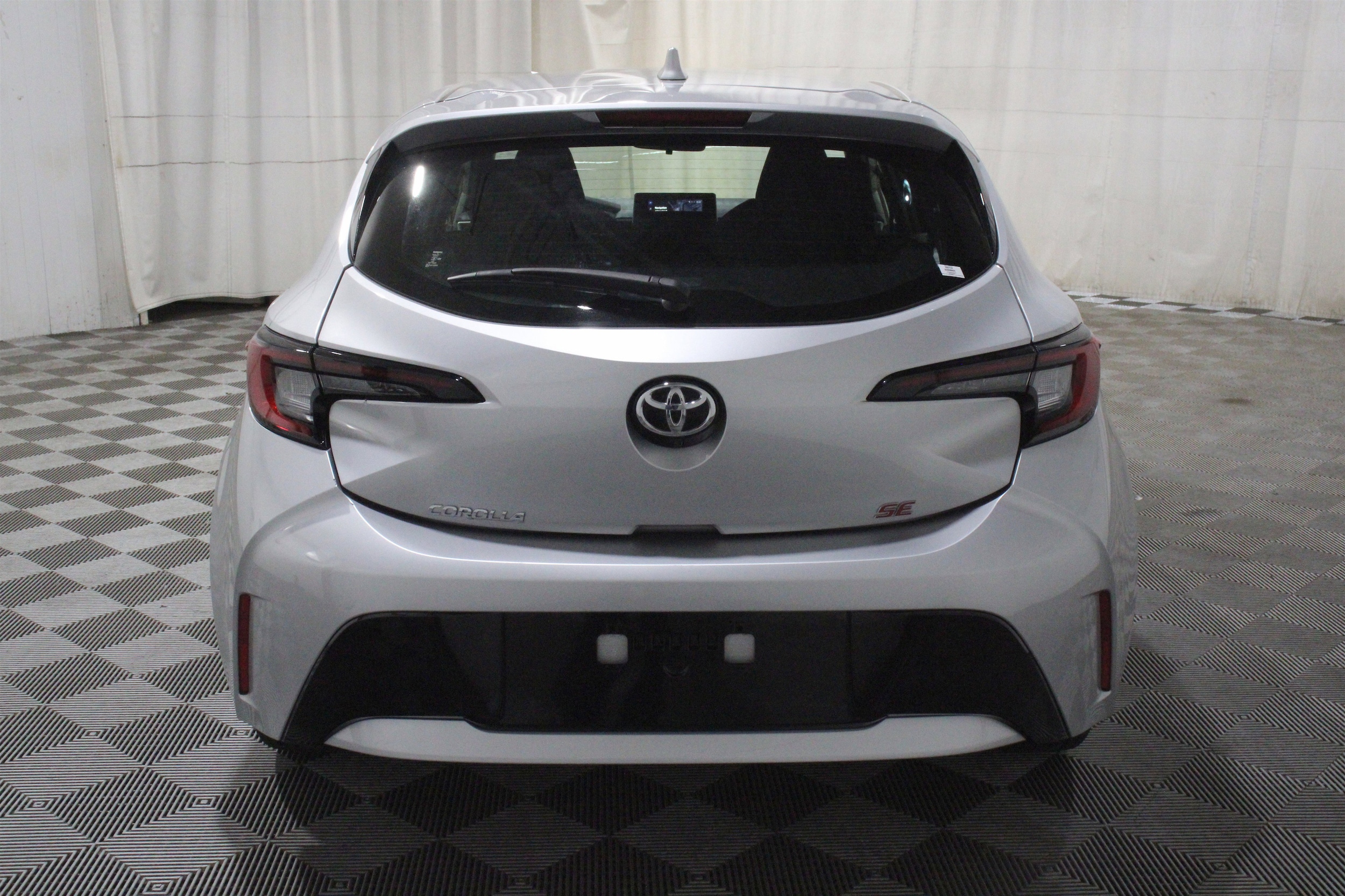 2024 Toyota Corolla Hatchback SE - Photo 32