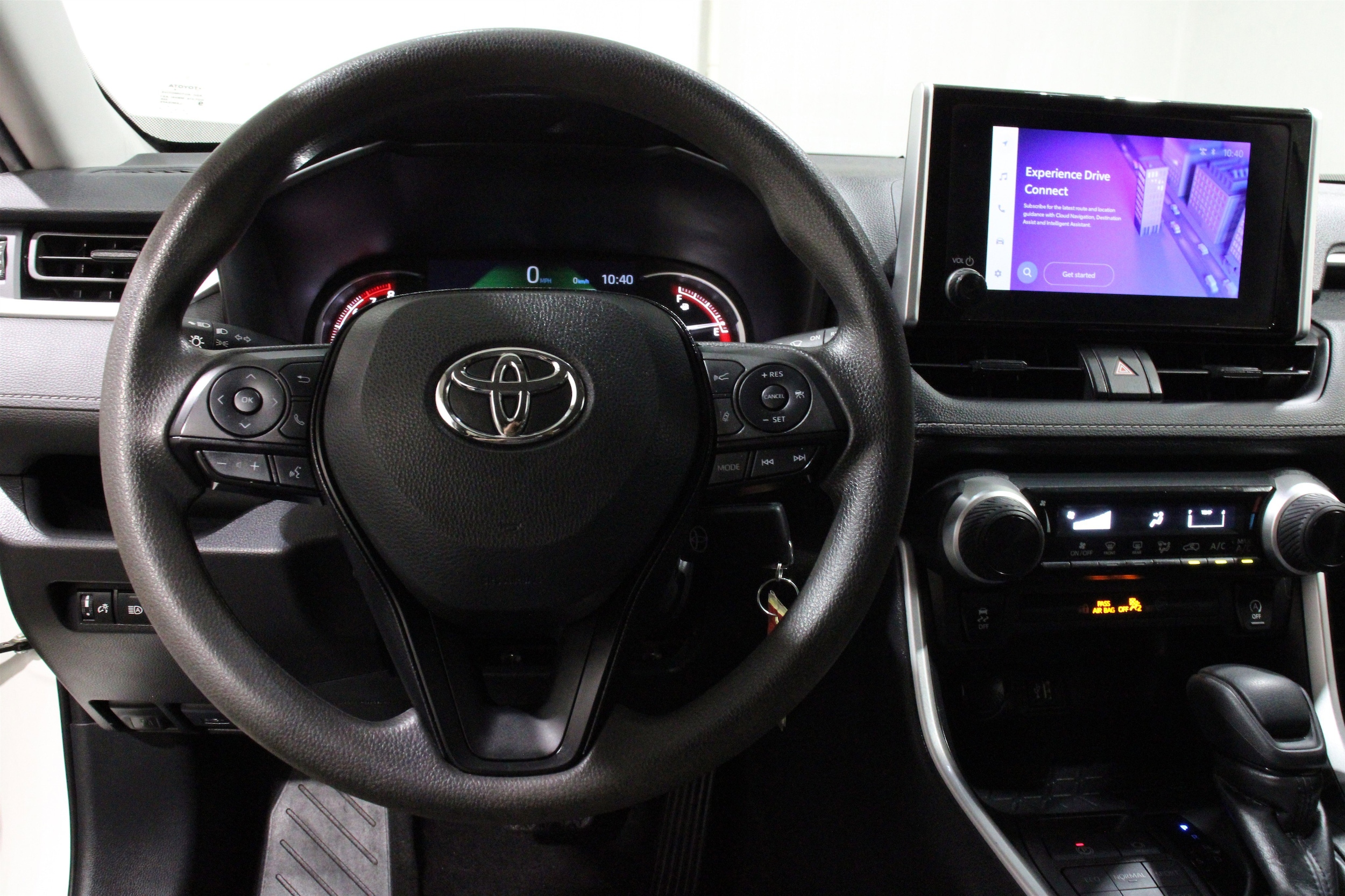 2025 Toyota RAV4 LE - Photo 8