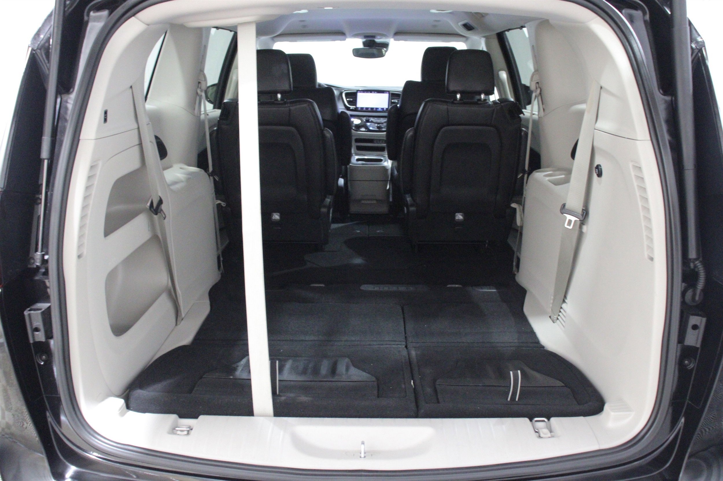 2024 Chrysler Pacifica Touring L - Photo 26