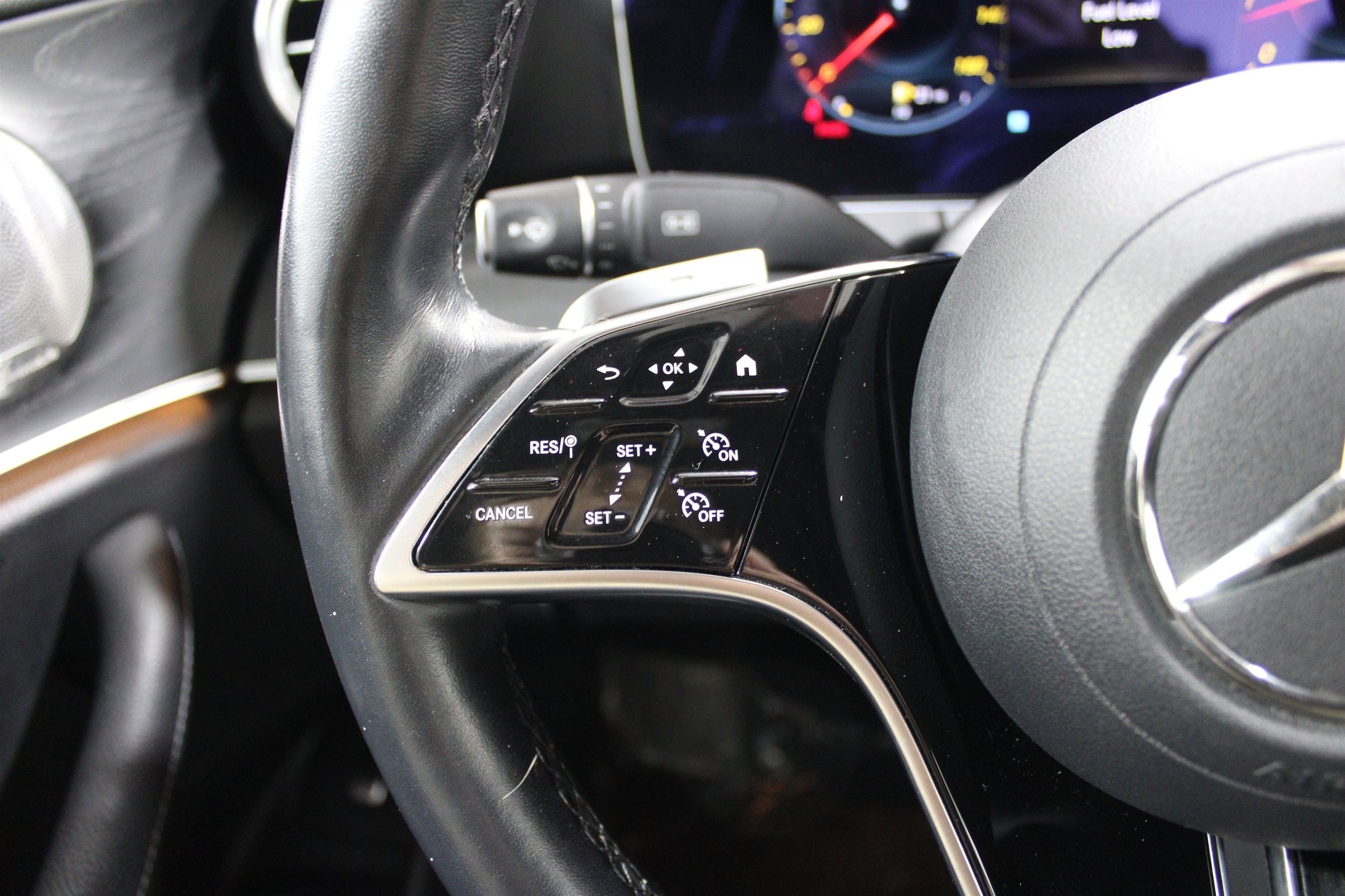 2022 Mercedes-Benz E-Class E350 - Photo 9