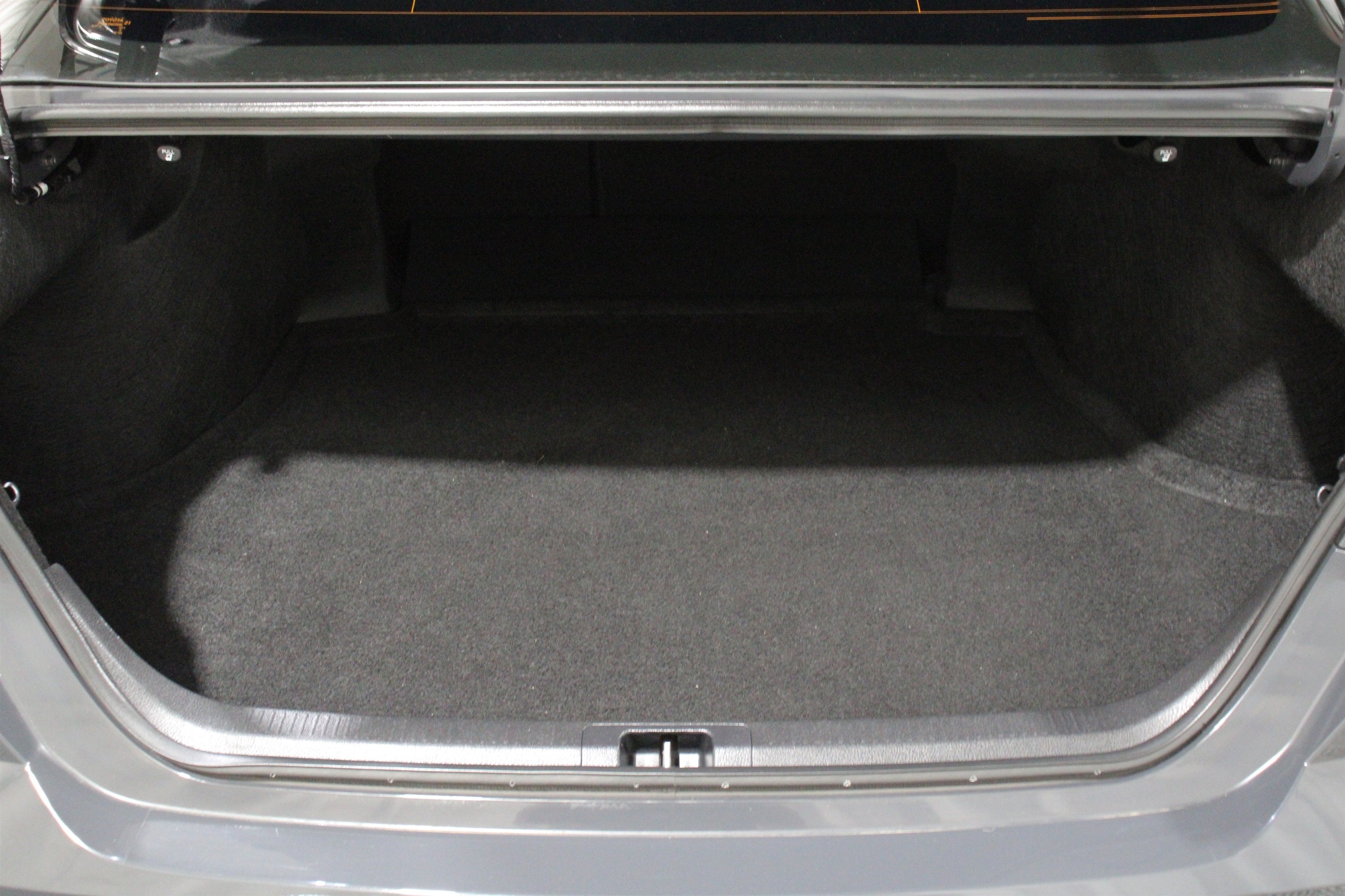 2025 Toyota Camry LE - Photo 25