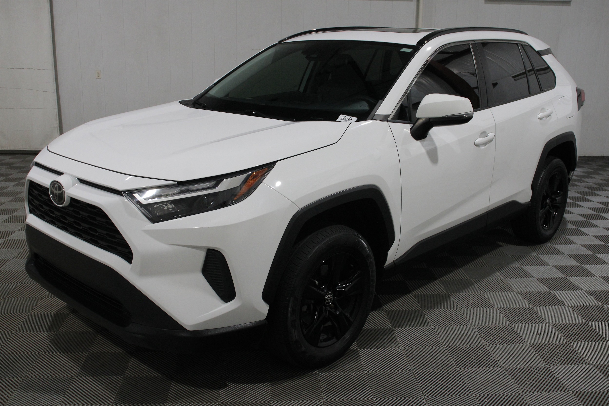 2022 Toyota RAV4 XLE - Photo 37