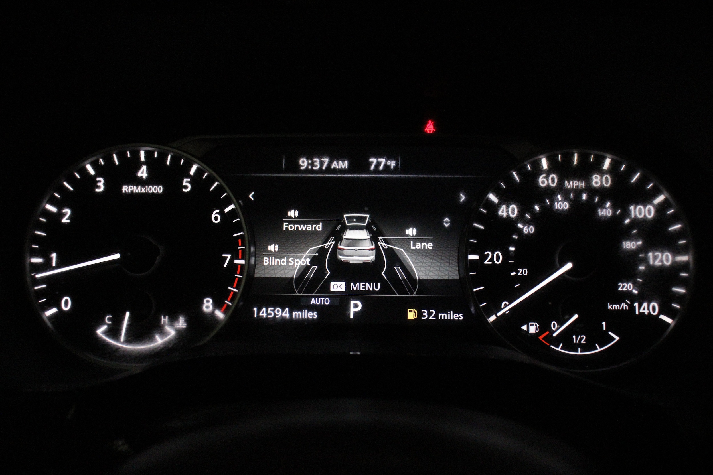 2025 Nissan Pathfinder SV - Photo 13