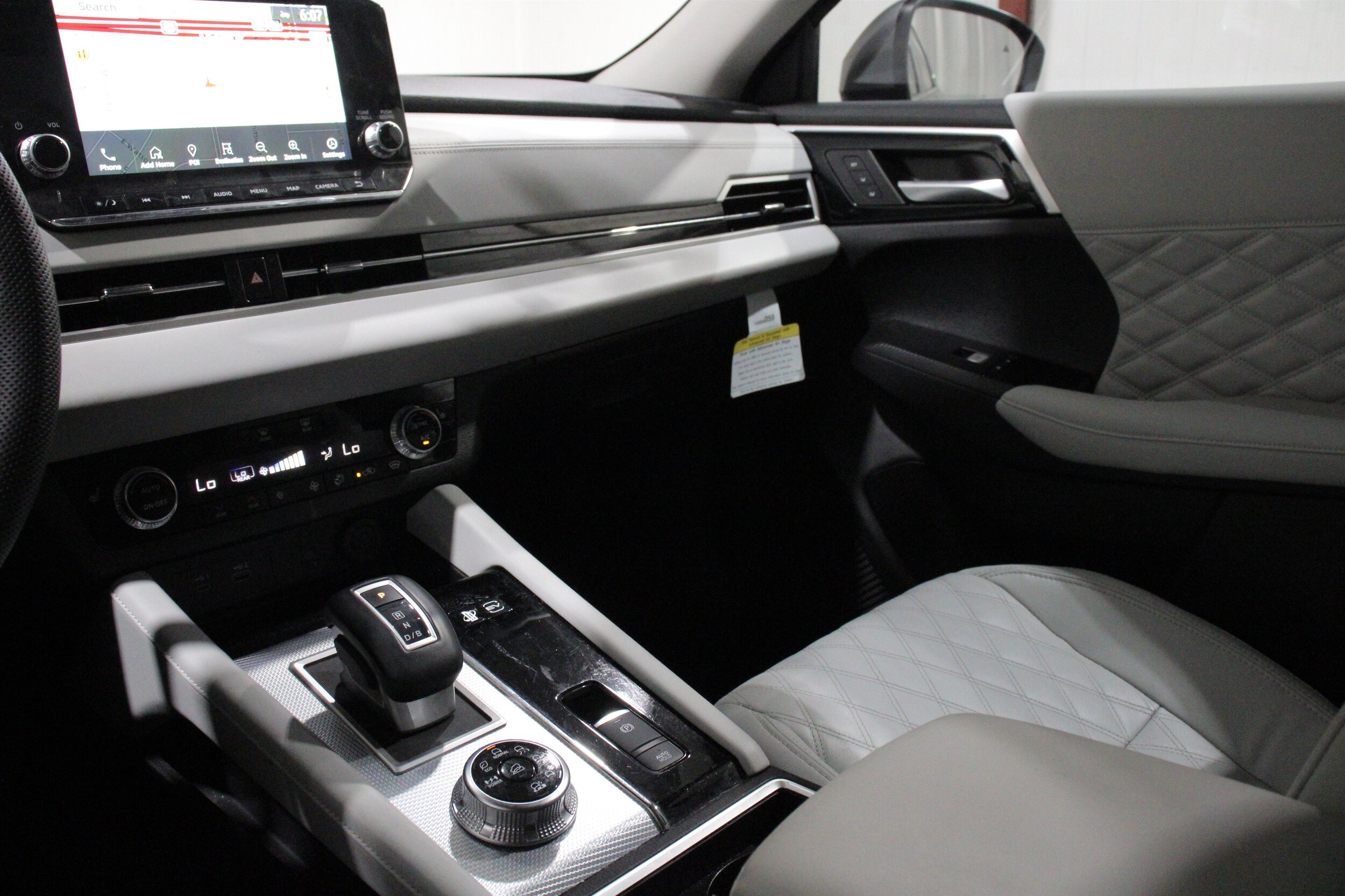 2023 Mitsubishi Outlander Plug-In Hybrid SEL - Photo 19