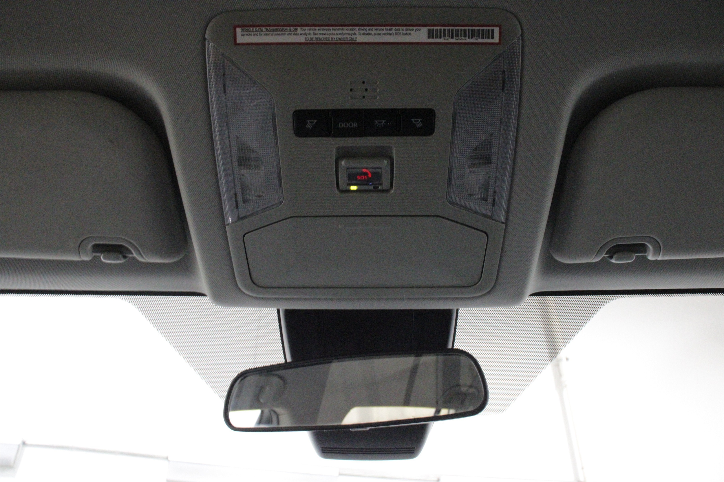2022 Toyota RAV4 LE - Photo 21