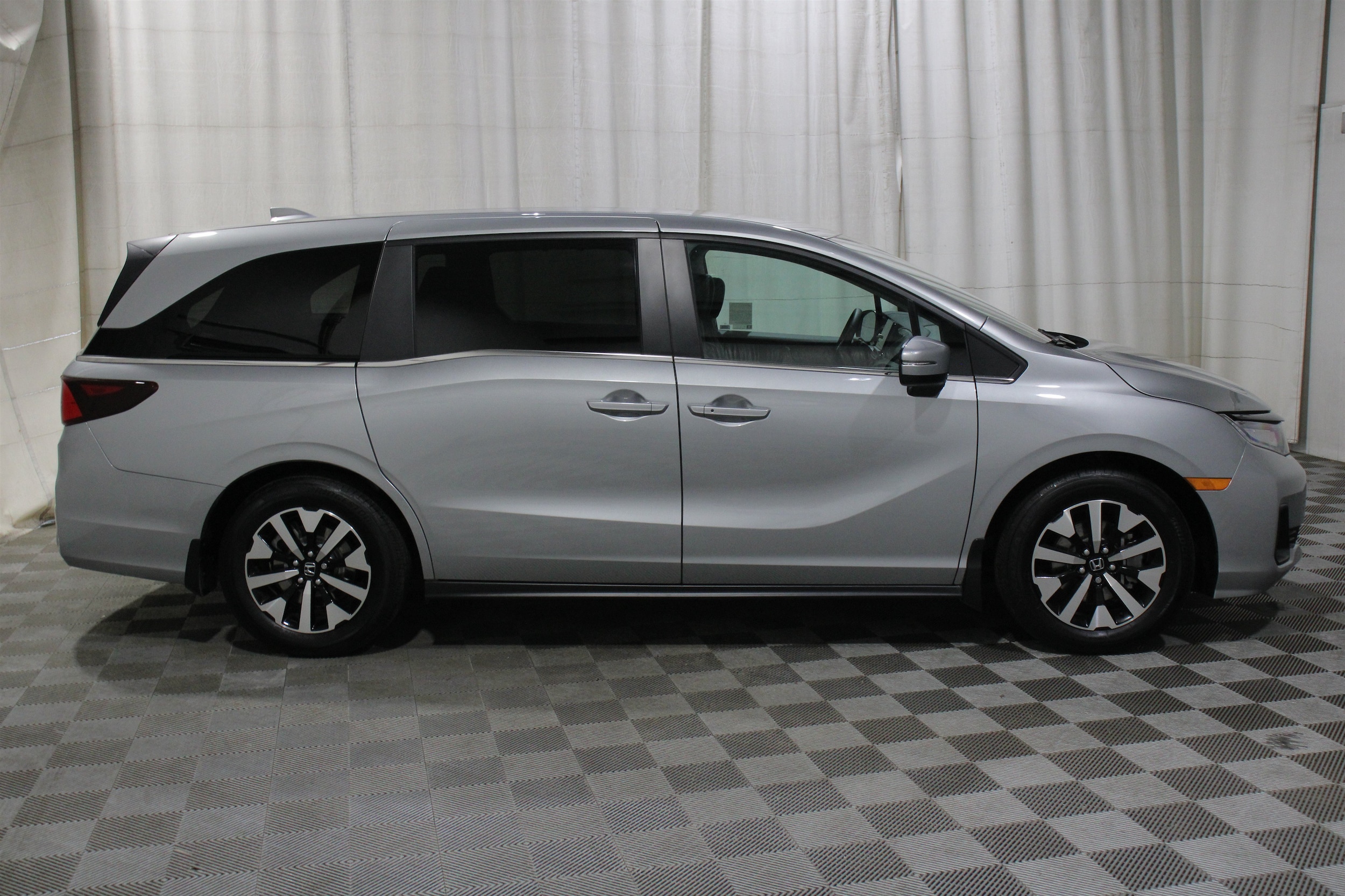 2026 Honda Odyssey EX-L - Photo 33