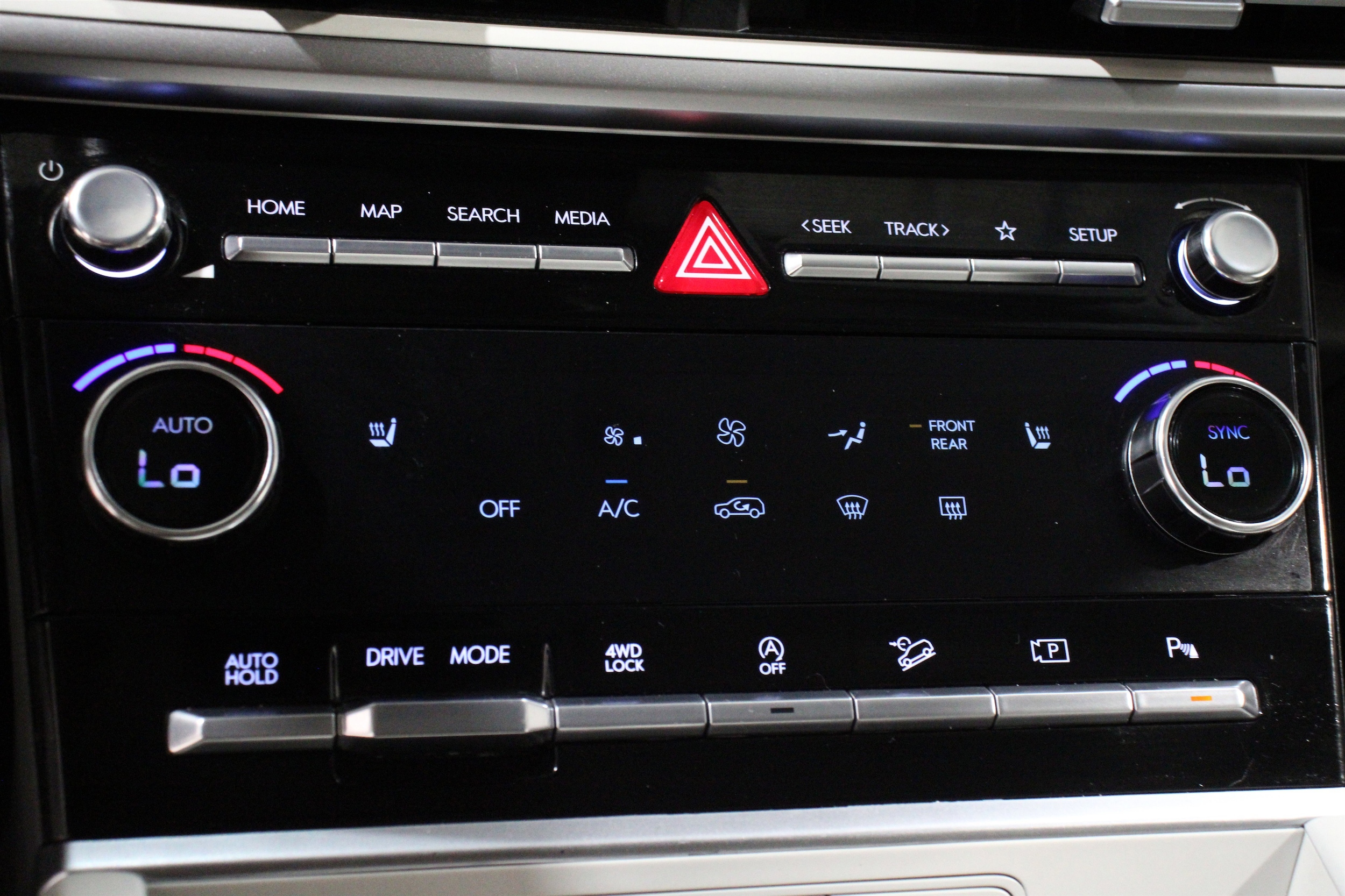 2025 Hyundai Santa Fe SEL - Photo 19