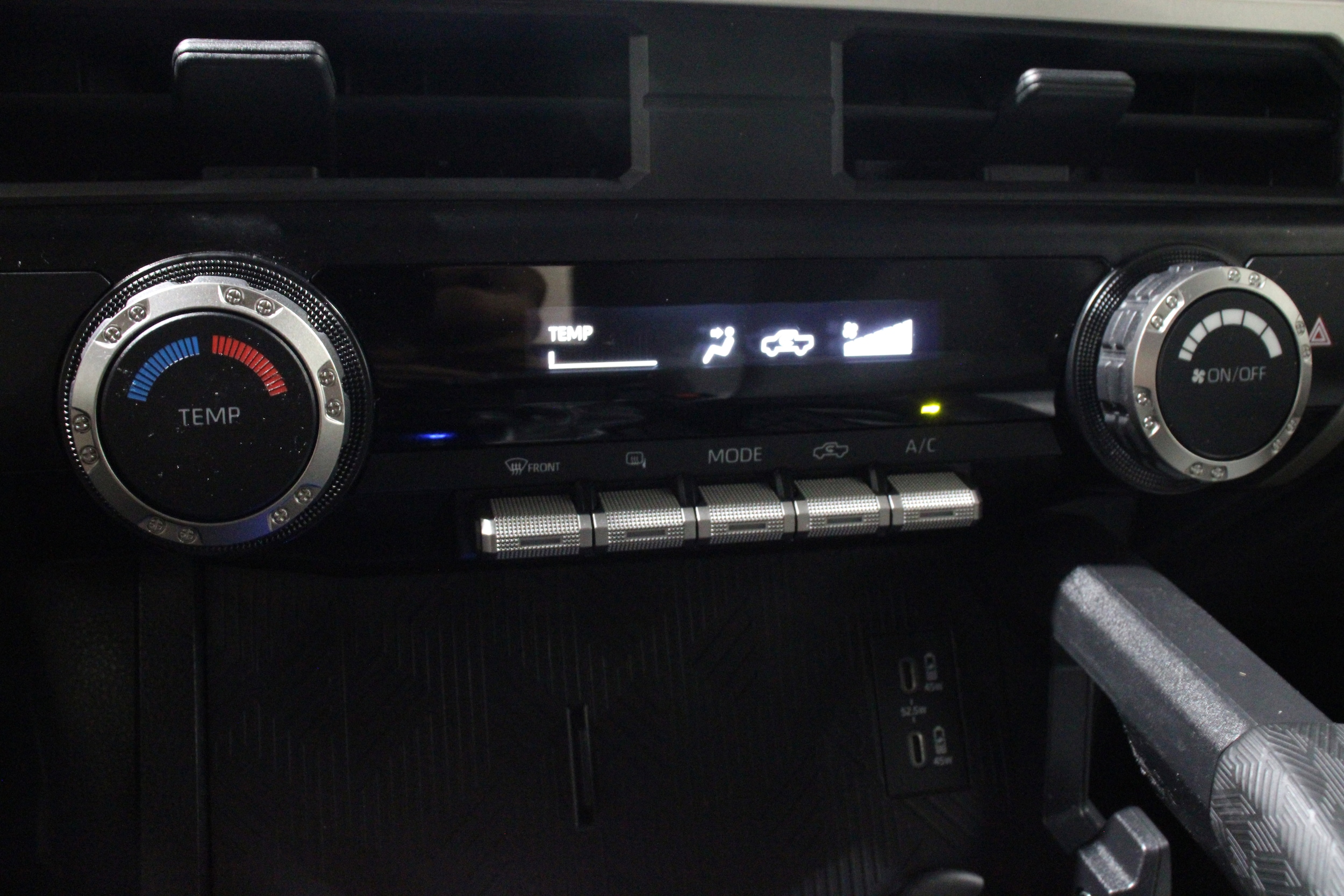2024 Toyota Tacoma SR5 - Photo 19
