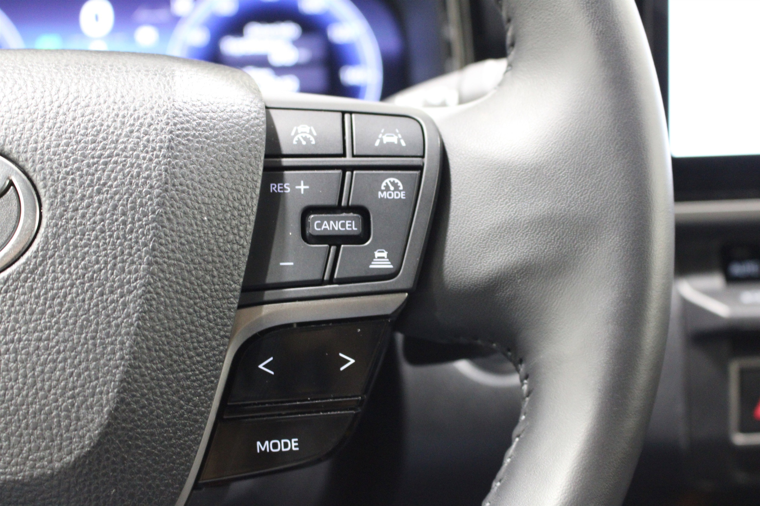 2025 Toyota Camry XSE - Photo 12