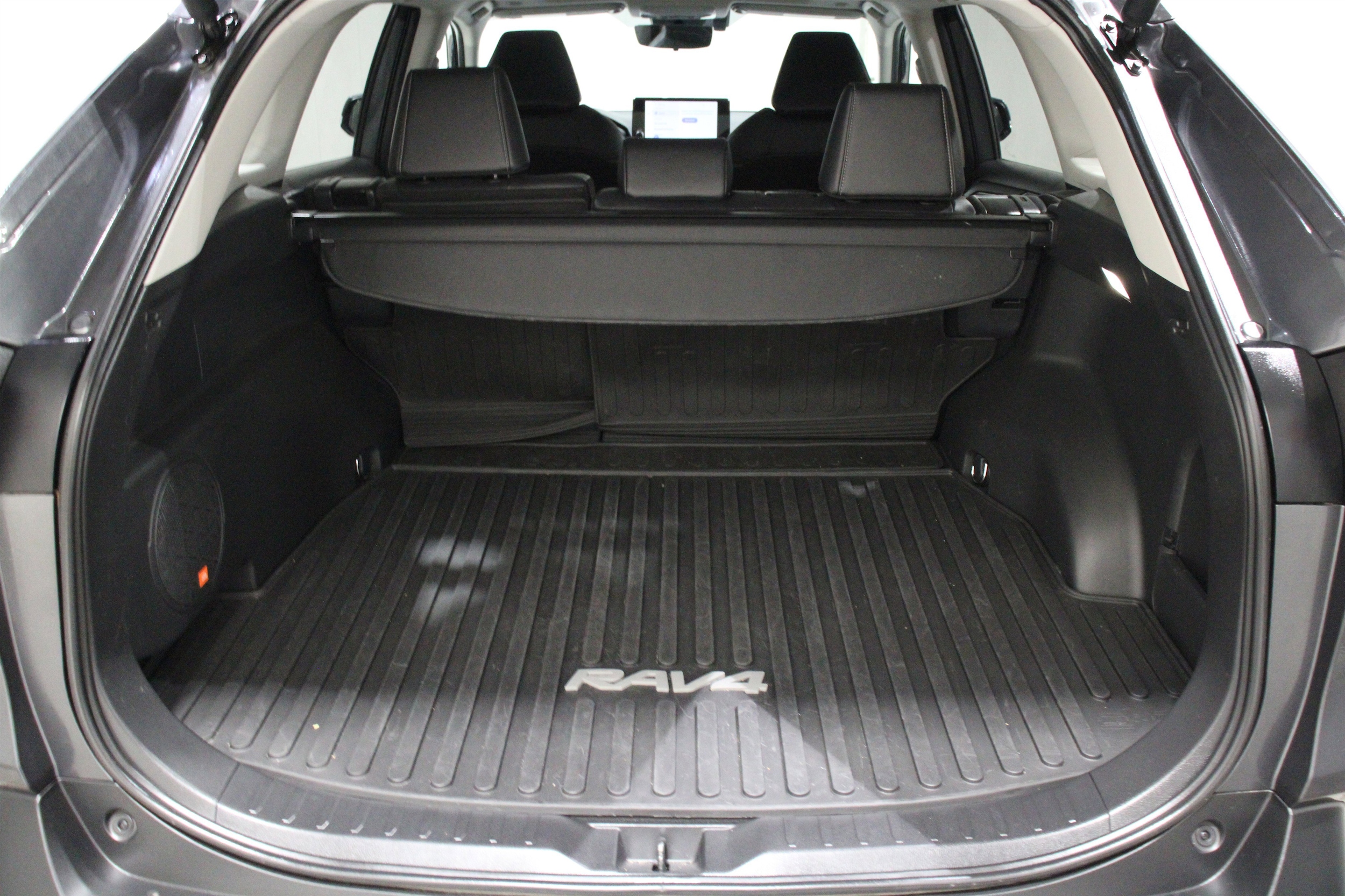 2025 Toyota RAV4 XLE Premium - Photo 25