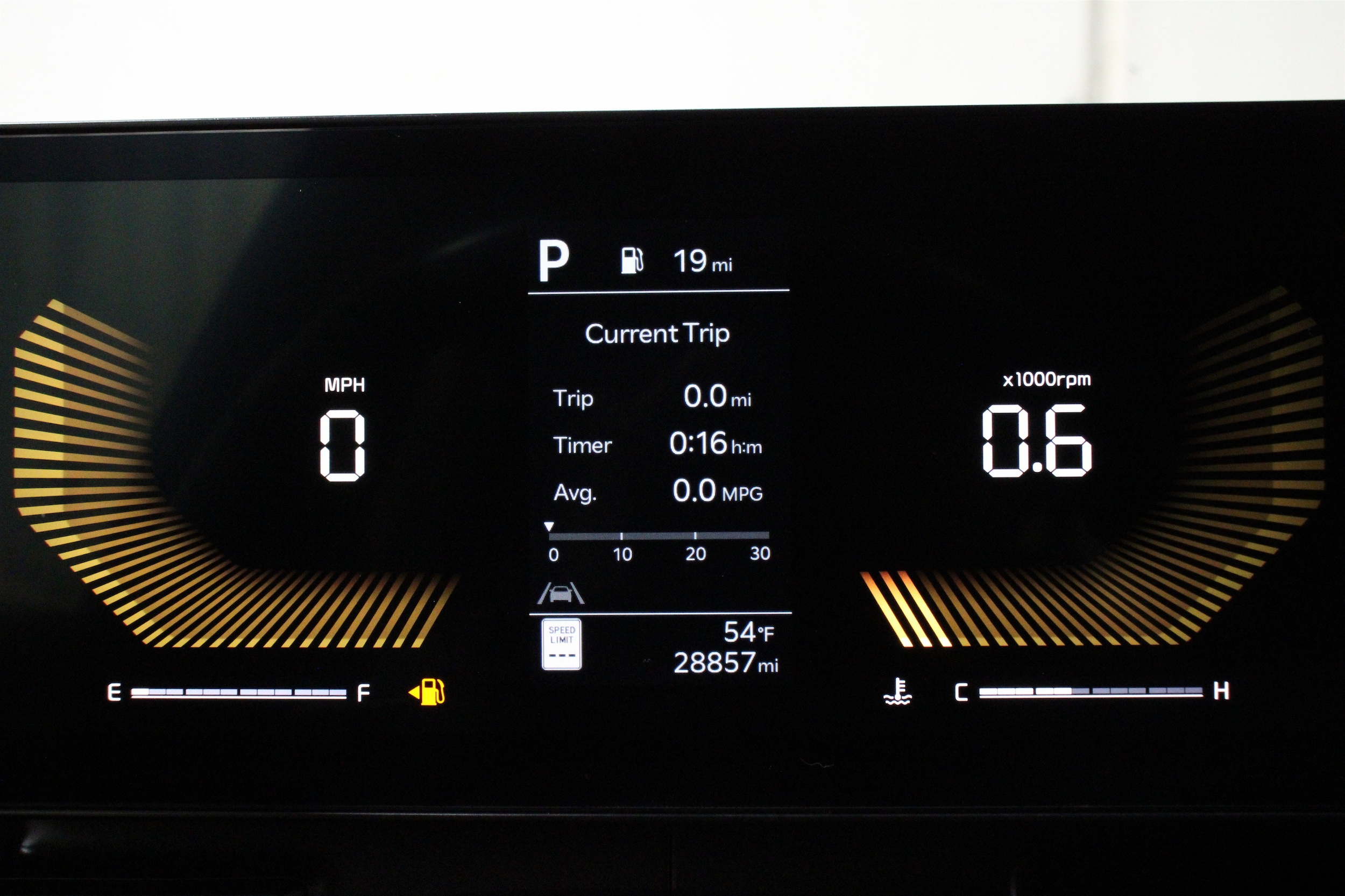 2025 Kia Carnival LXS - Photo 13