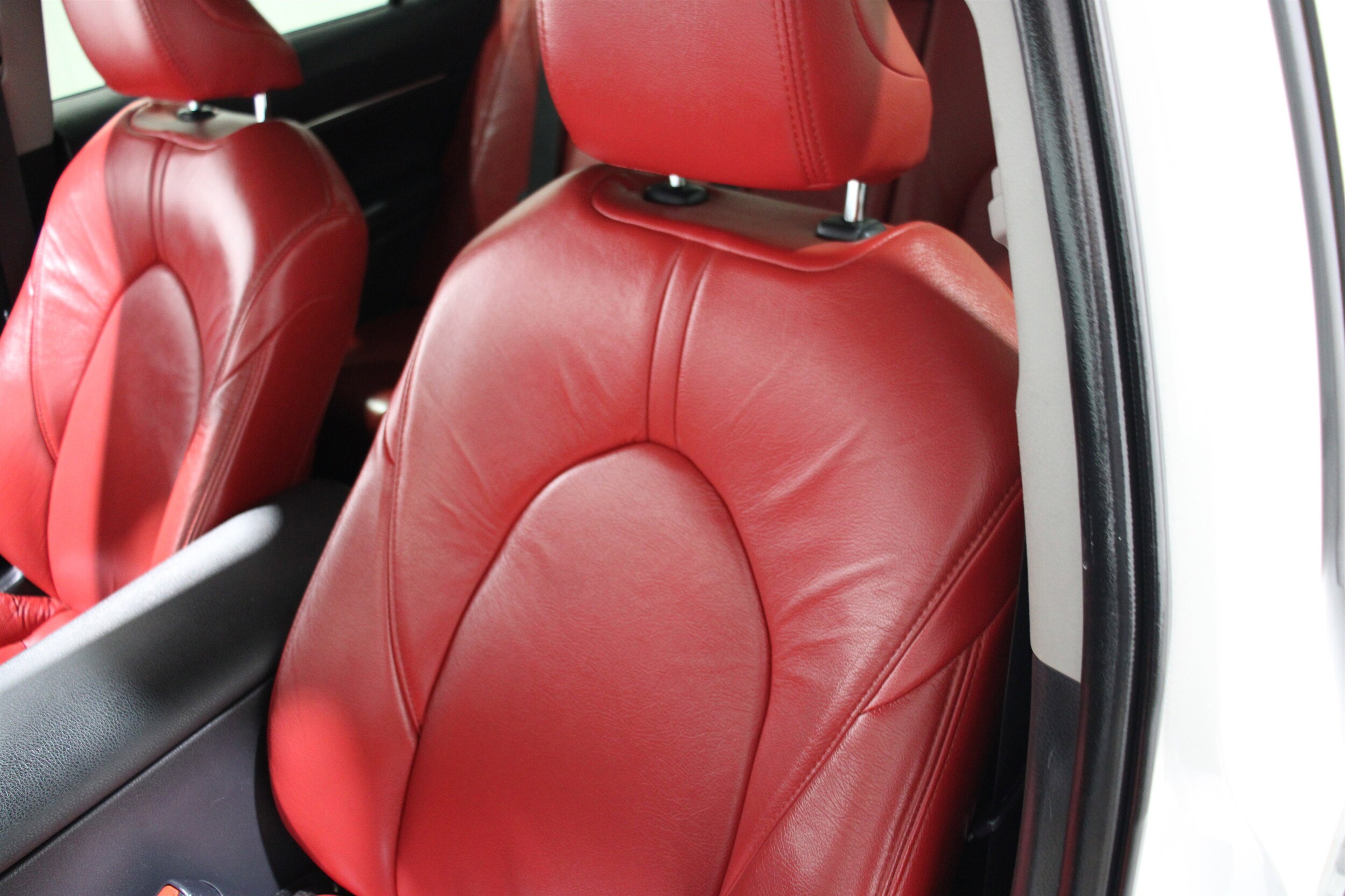 2021 Toyota Camry SE photo 4