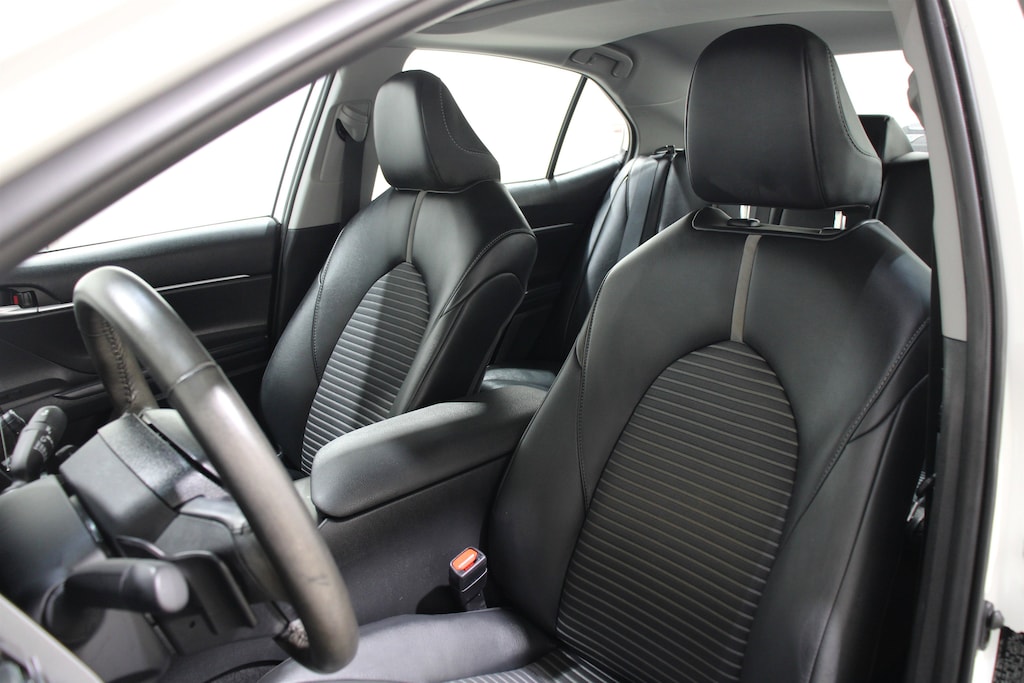 Used 2023 Toyota Camry SE Sedan